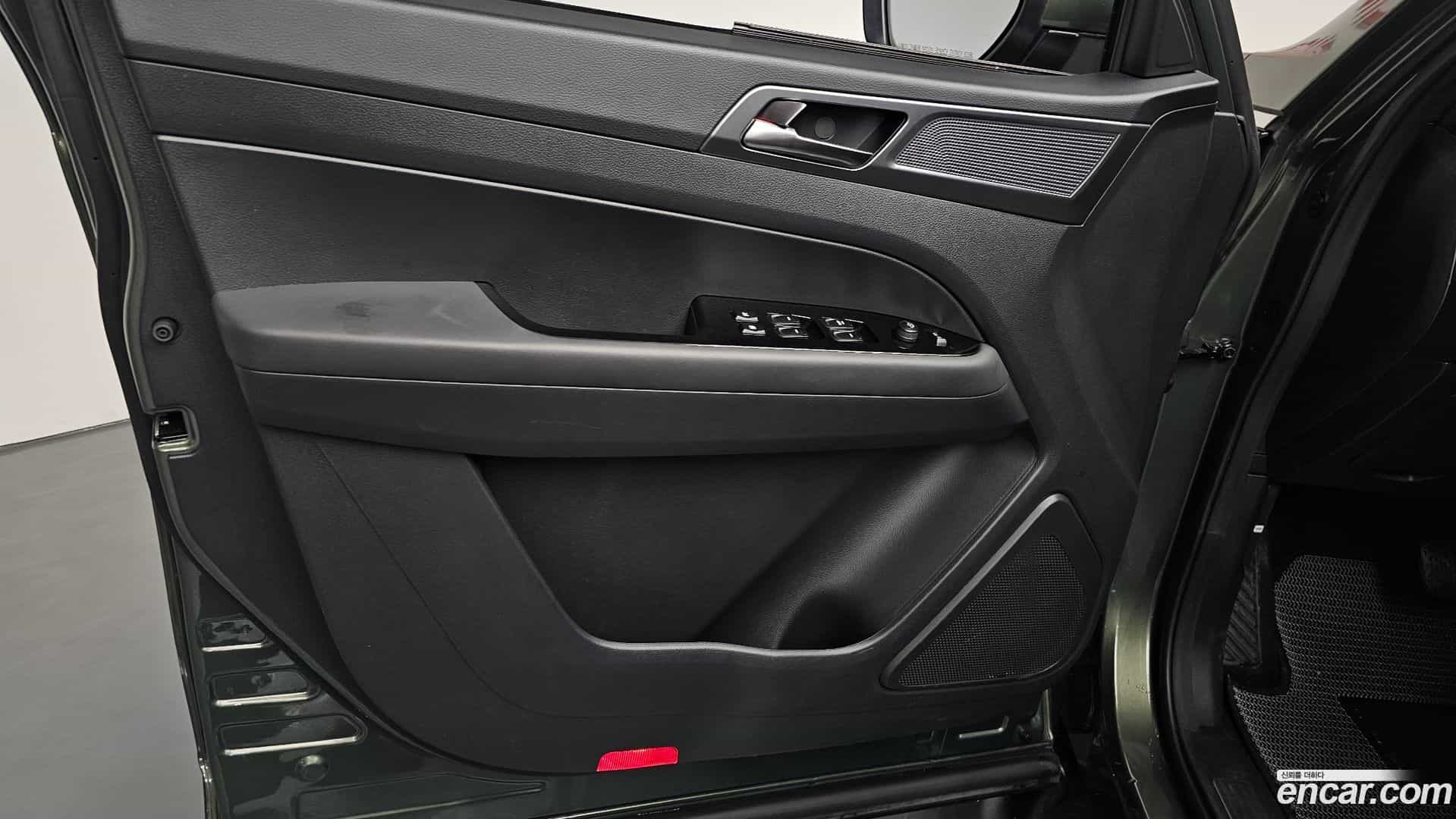 Rexton KG Mobility 2024.5-INNER-034