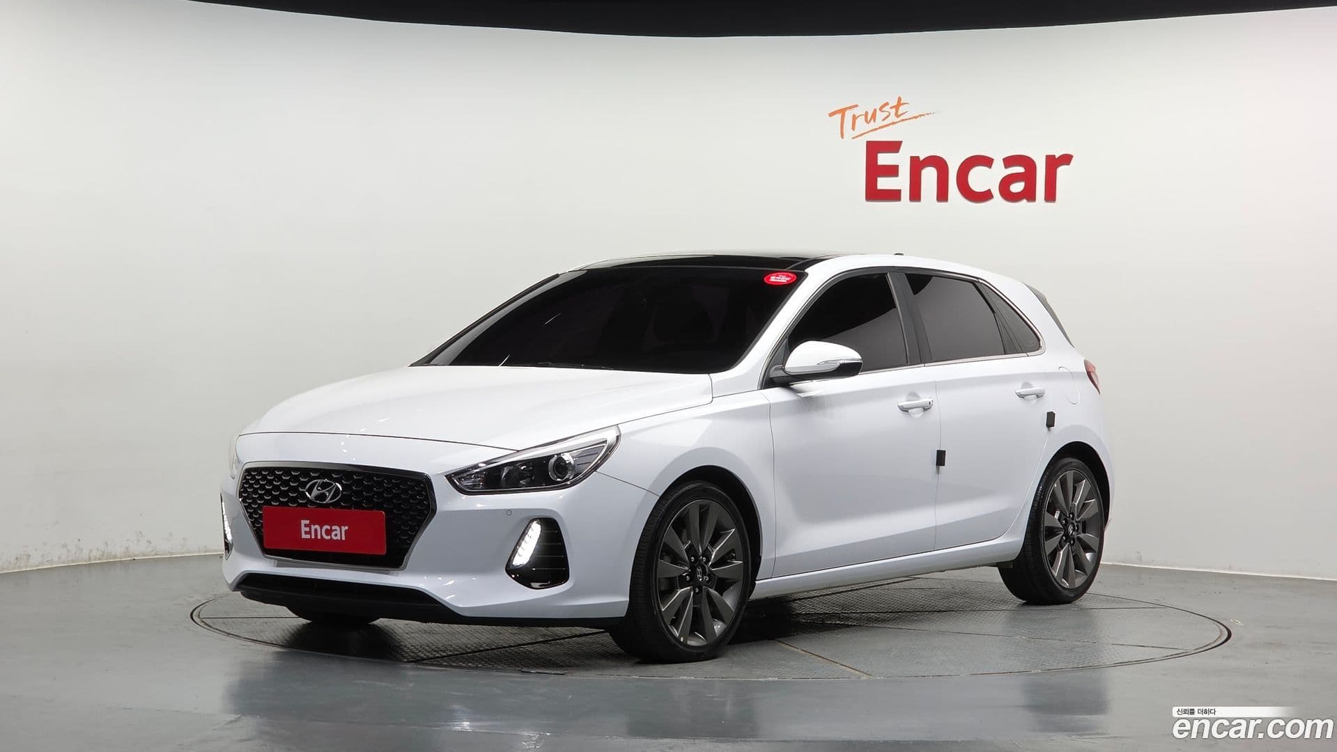 Main__Slider__Photo:i30 Hyundai 2017.4-0