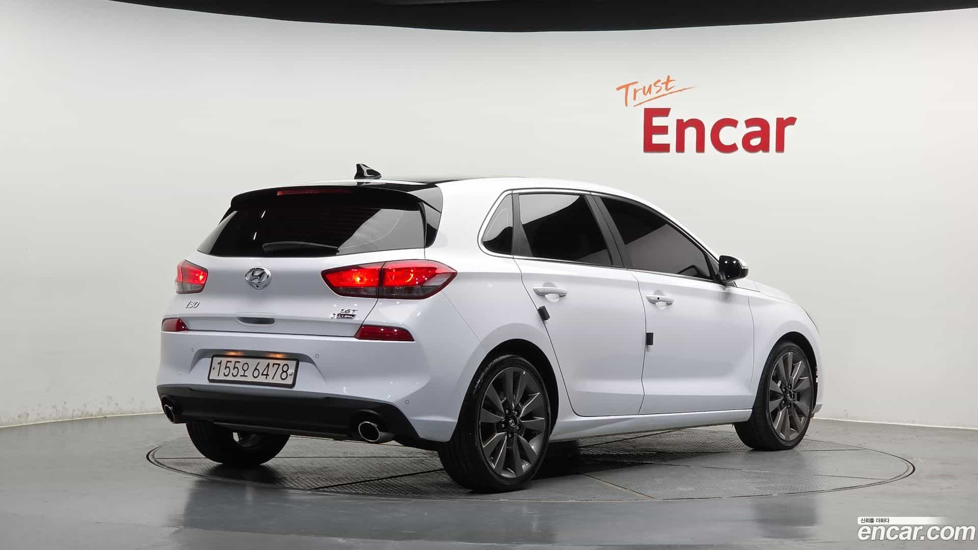 i30 Hyundai 2017.4-OUTER-002