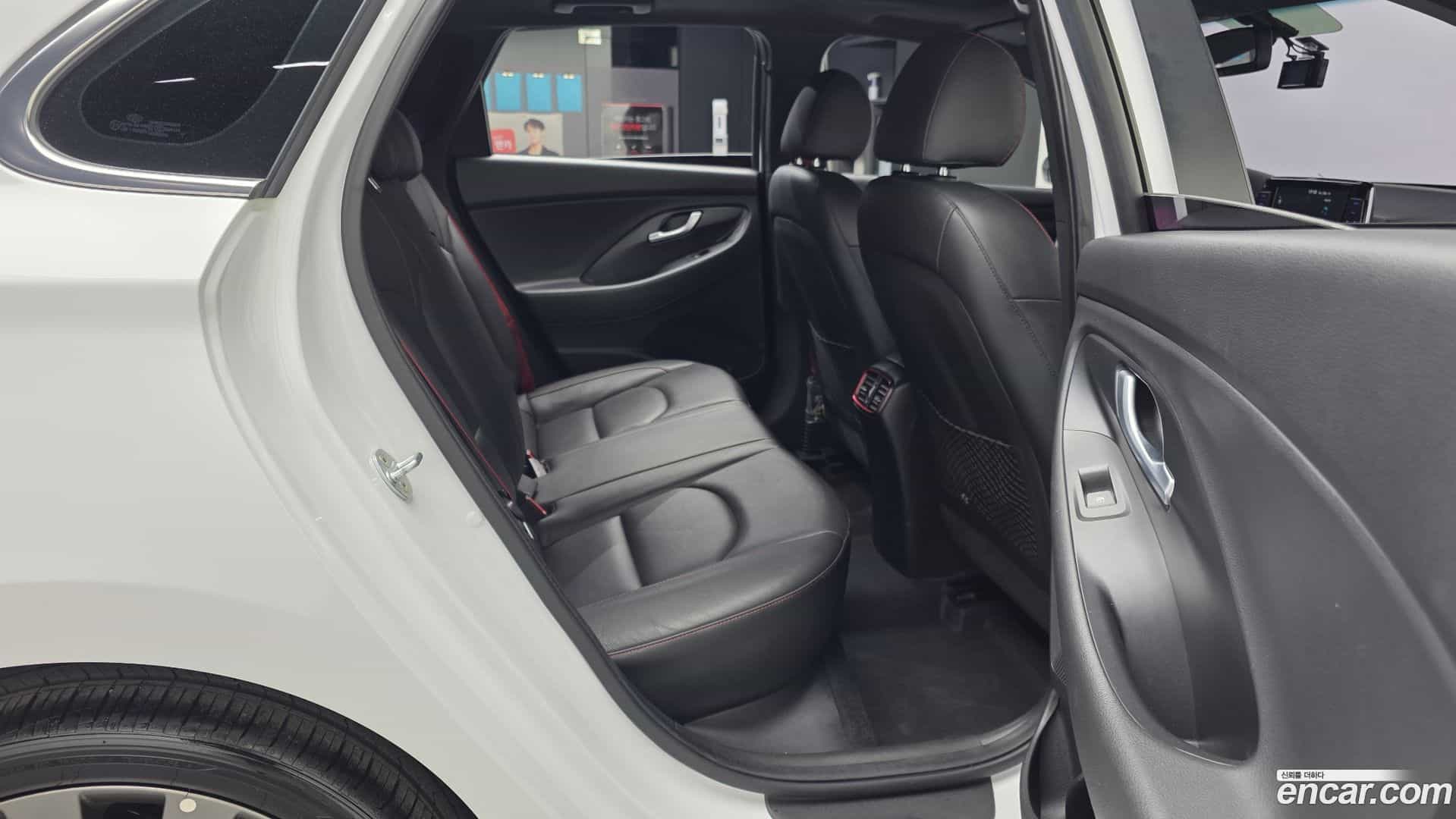 i30 Hyundai 2017.4-OPTION-016