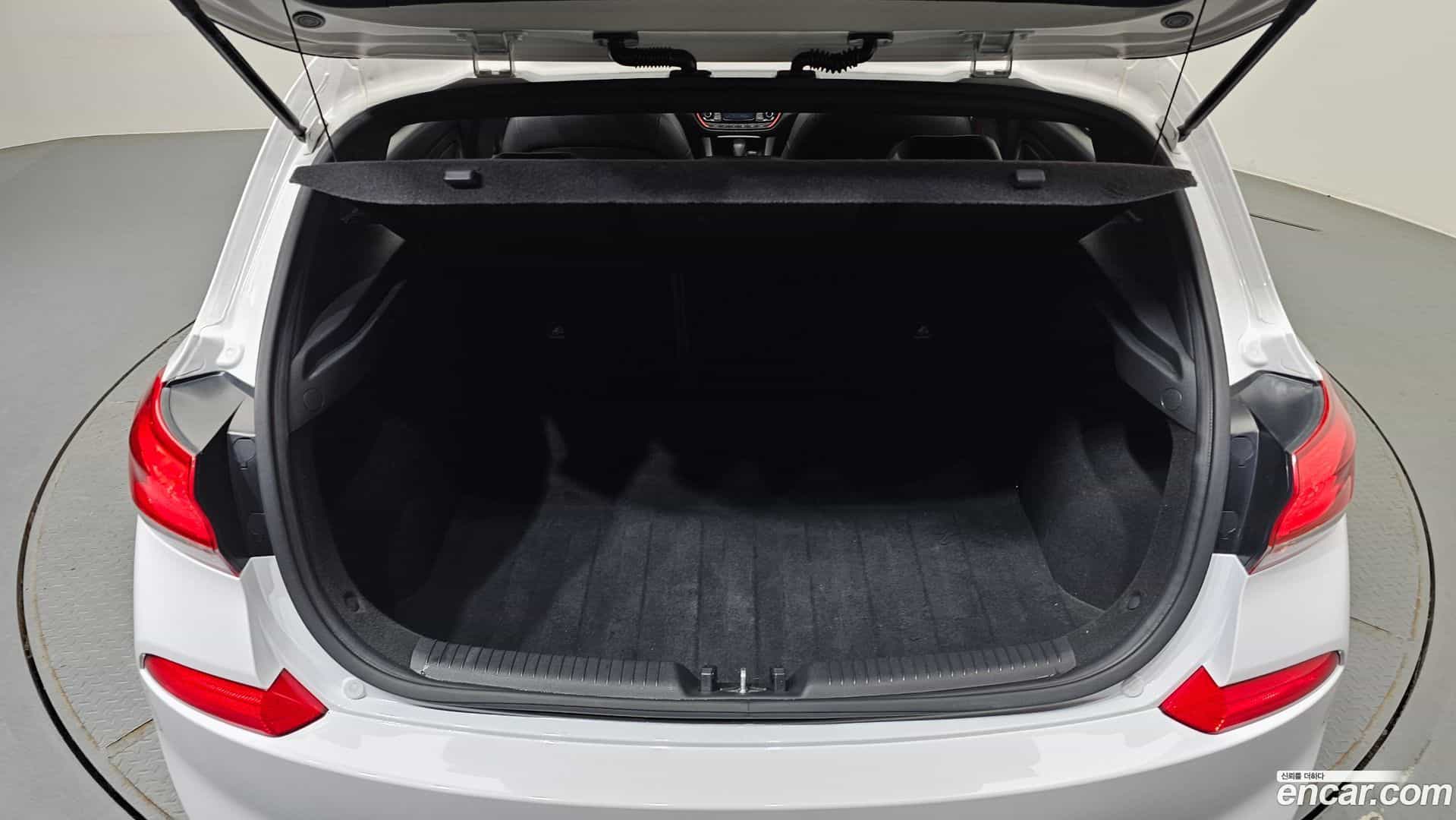 i30 Hyundai 2017.4-OPTION-024