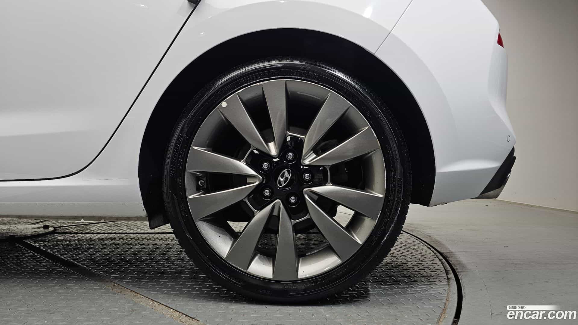 i30 Hyundai 2017.4-OUTER-031