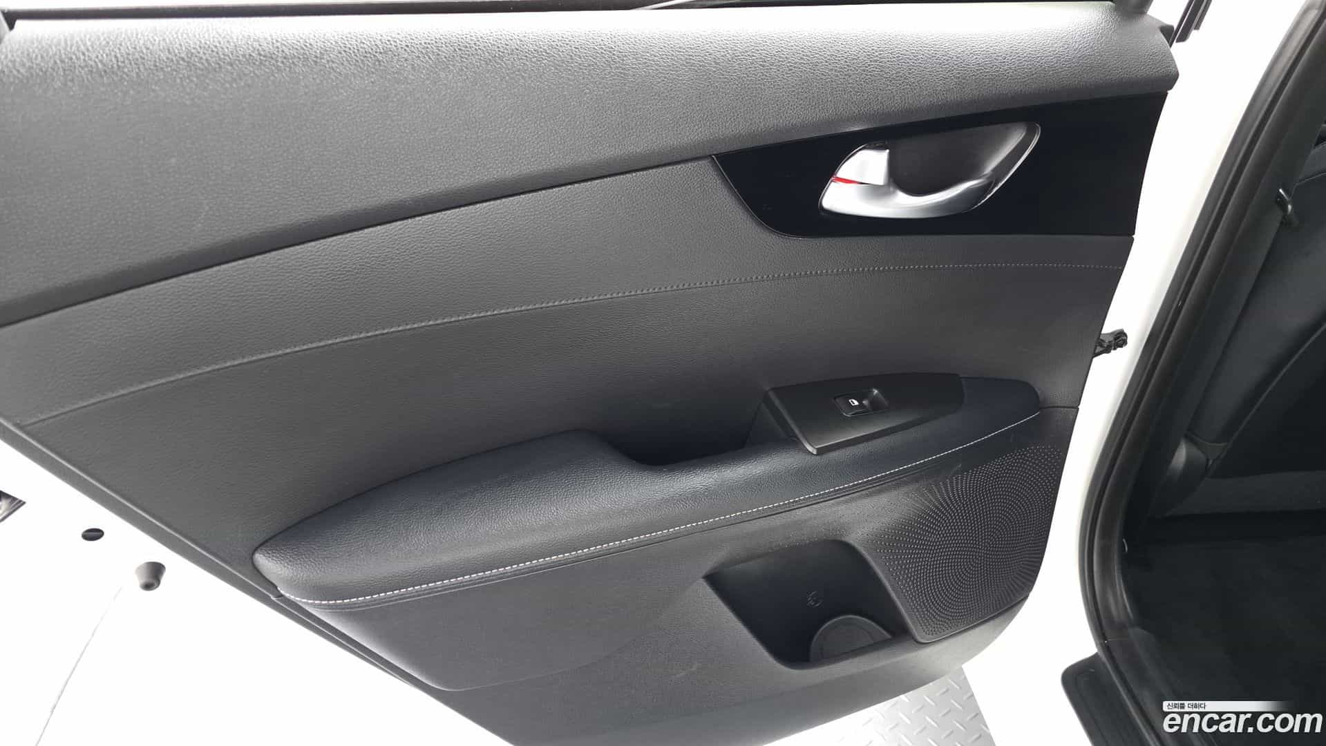 K3 Kia 2023.7-INNER-035