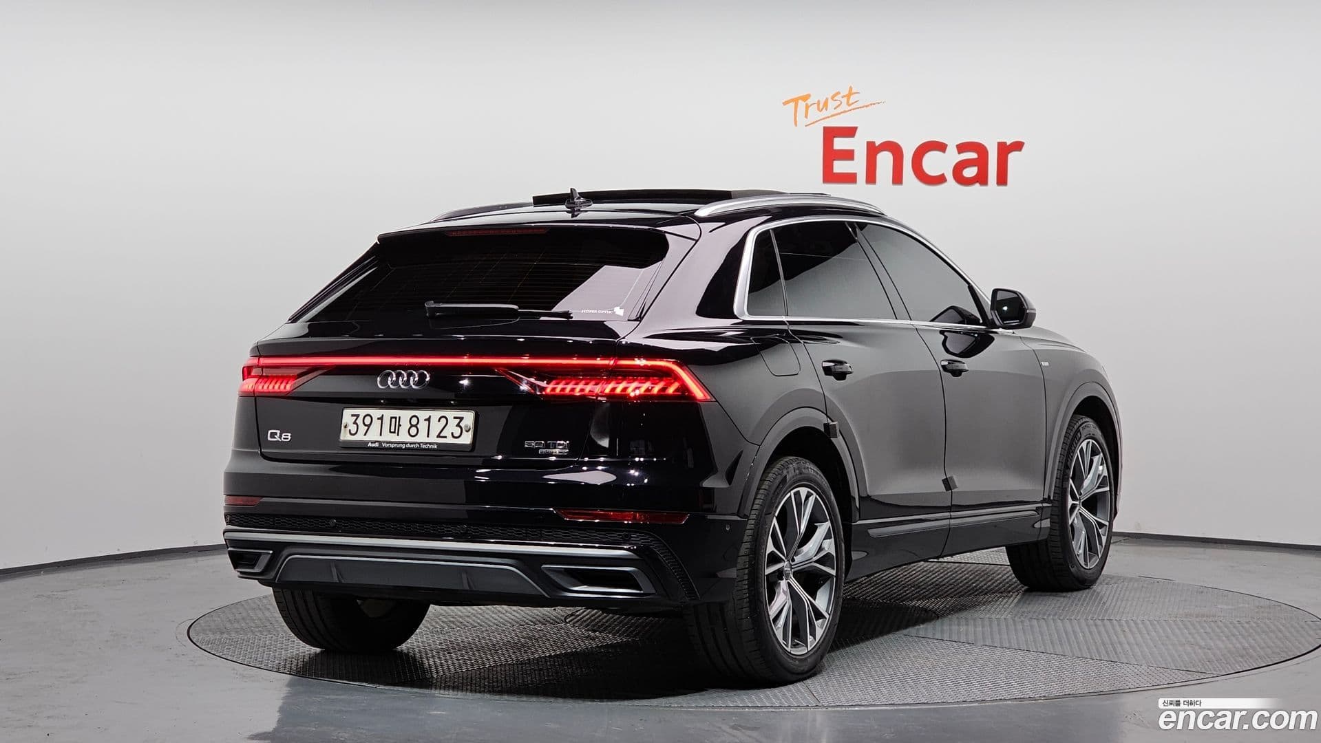 Main__Slider__Photo:Q8 Audi 2020.4-1