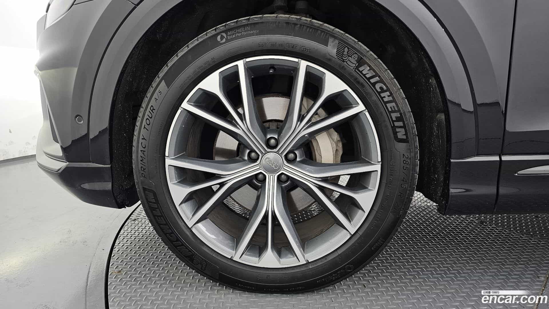 Q8 Audi 2020.4-OUTER-005