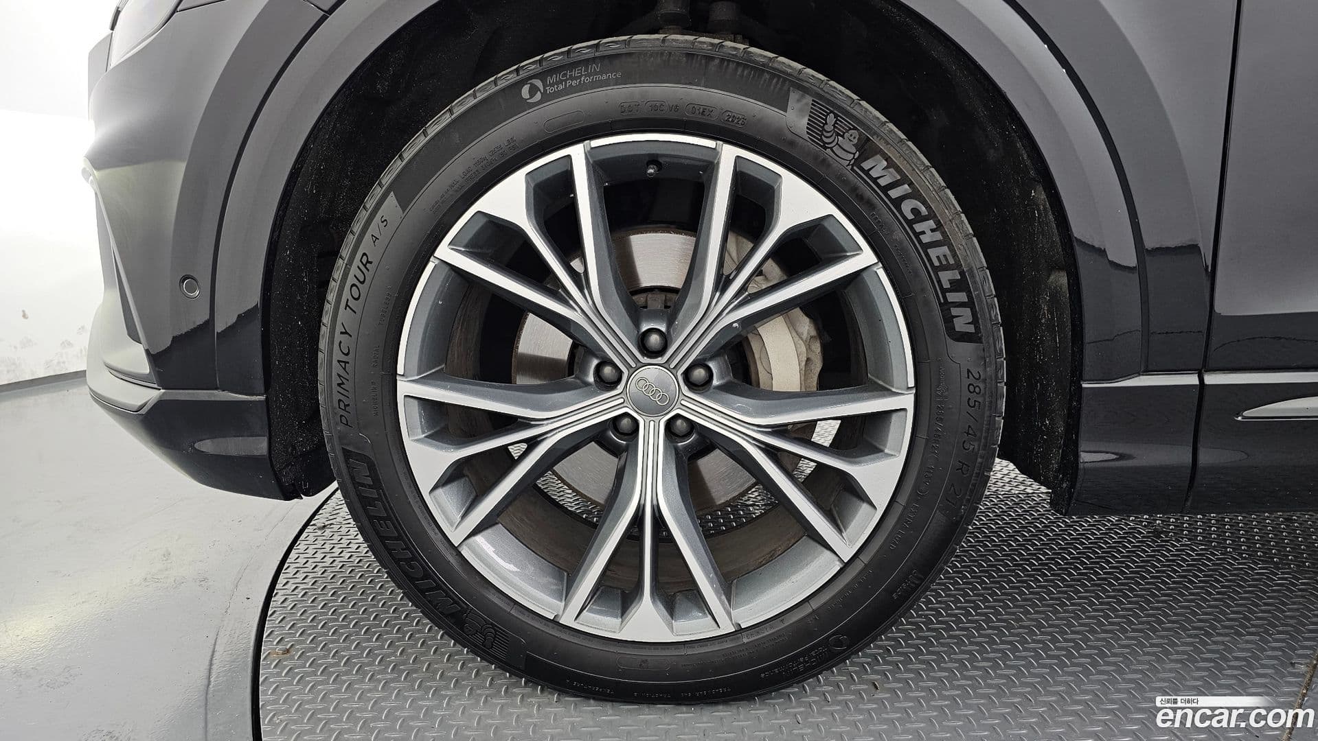 Main__Slider__Photo:Q8 Audi 2020.4-4