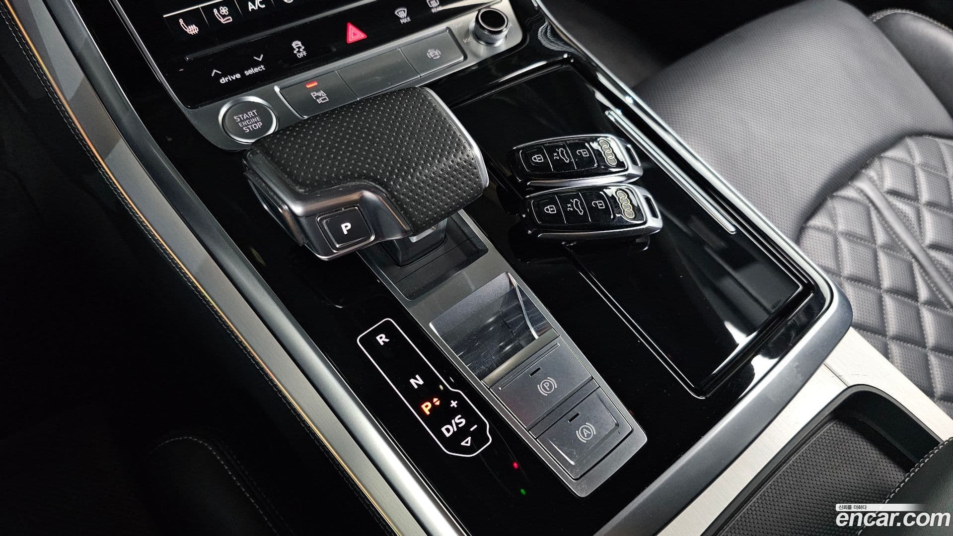 Main__Slider__Photo:Q8 Audi 2020.4-8