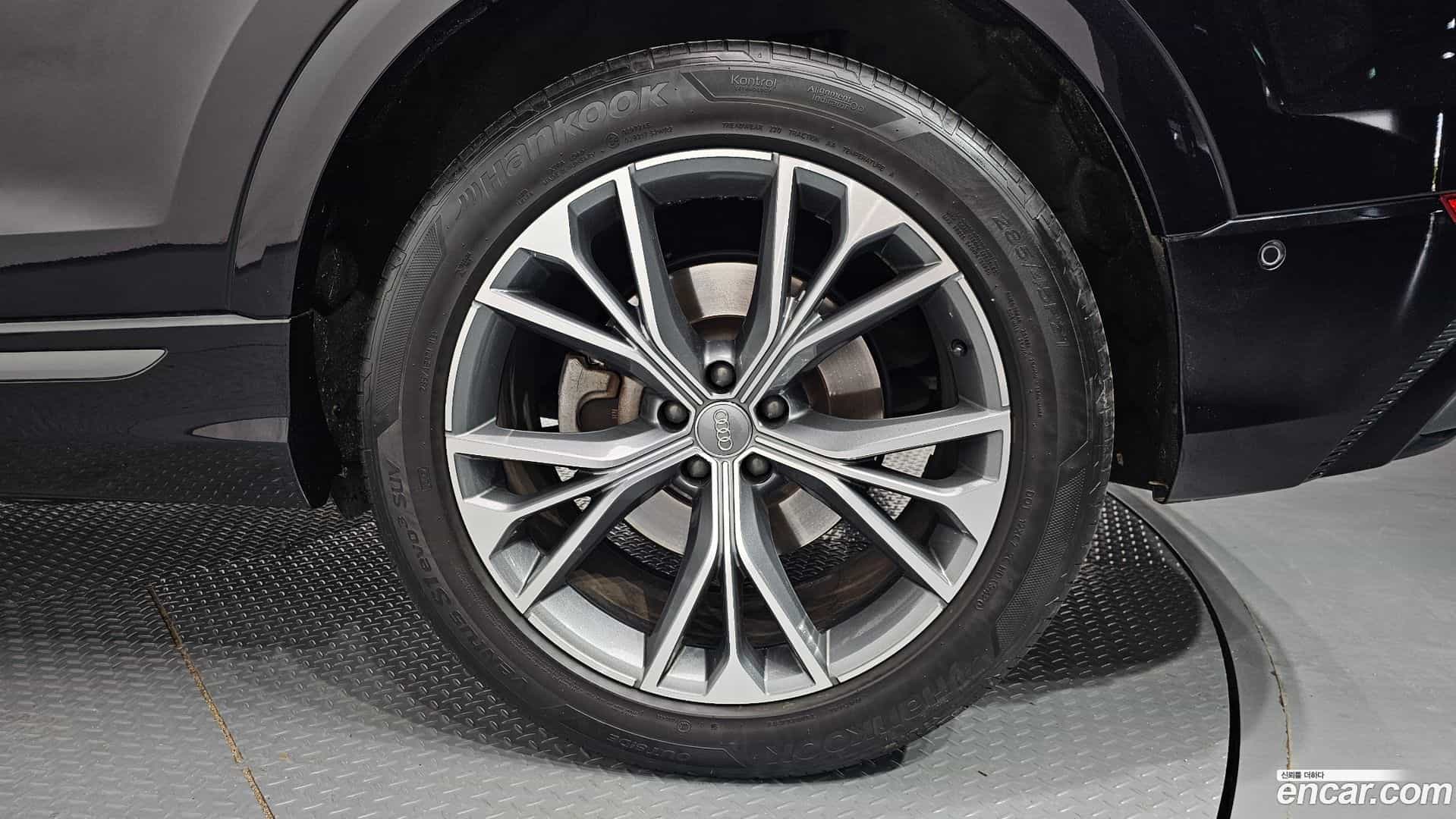 Q8 Audi 2020.4-OUTER-031