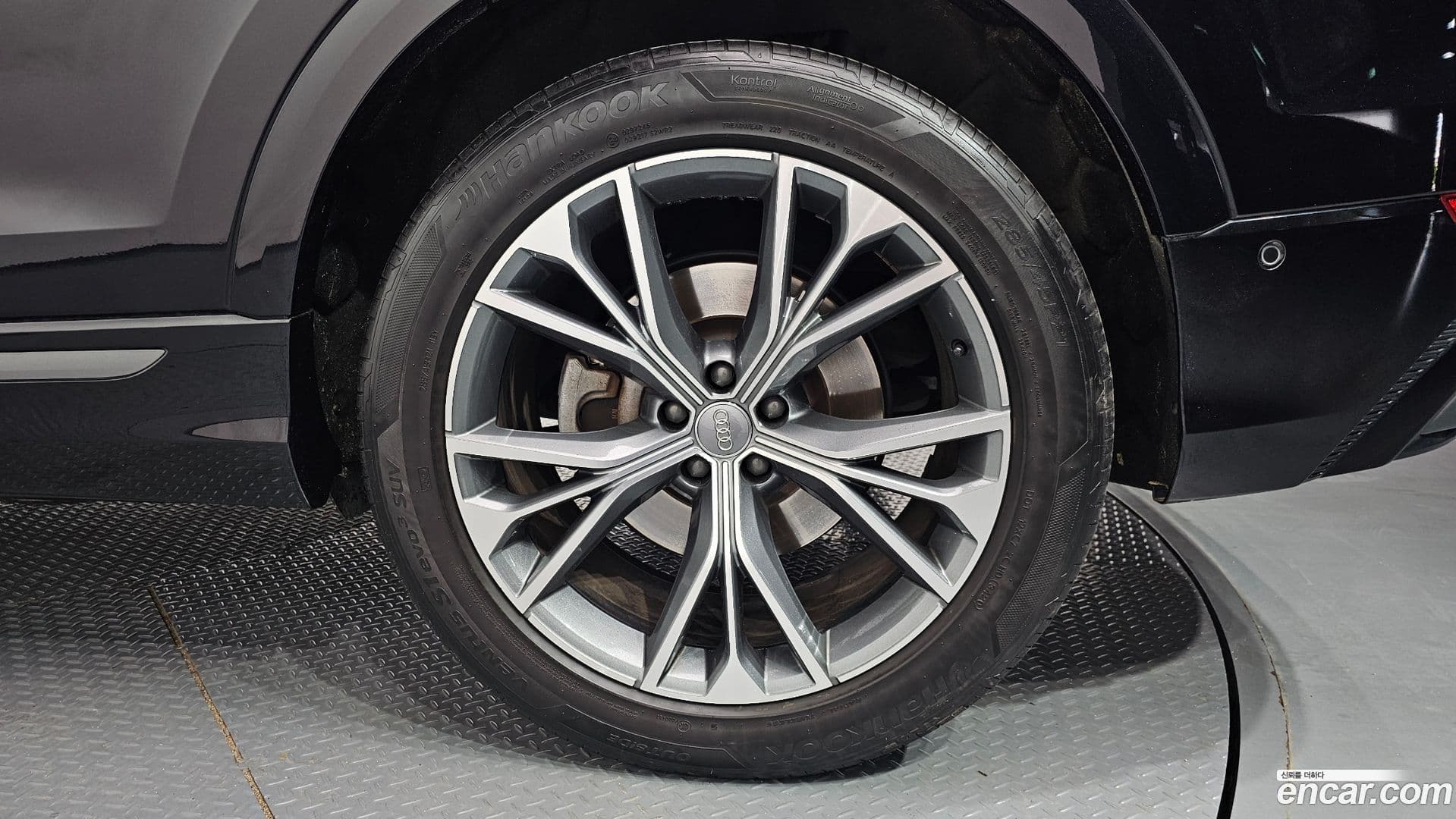 Main__Slider__Photo:Q8 Audi 2020.4-20