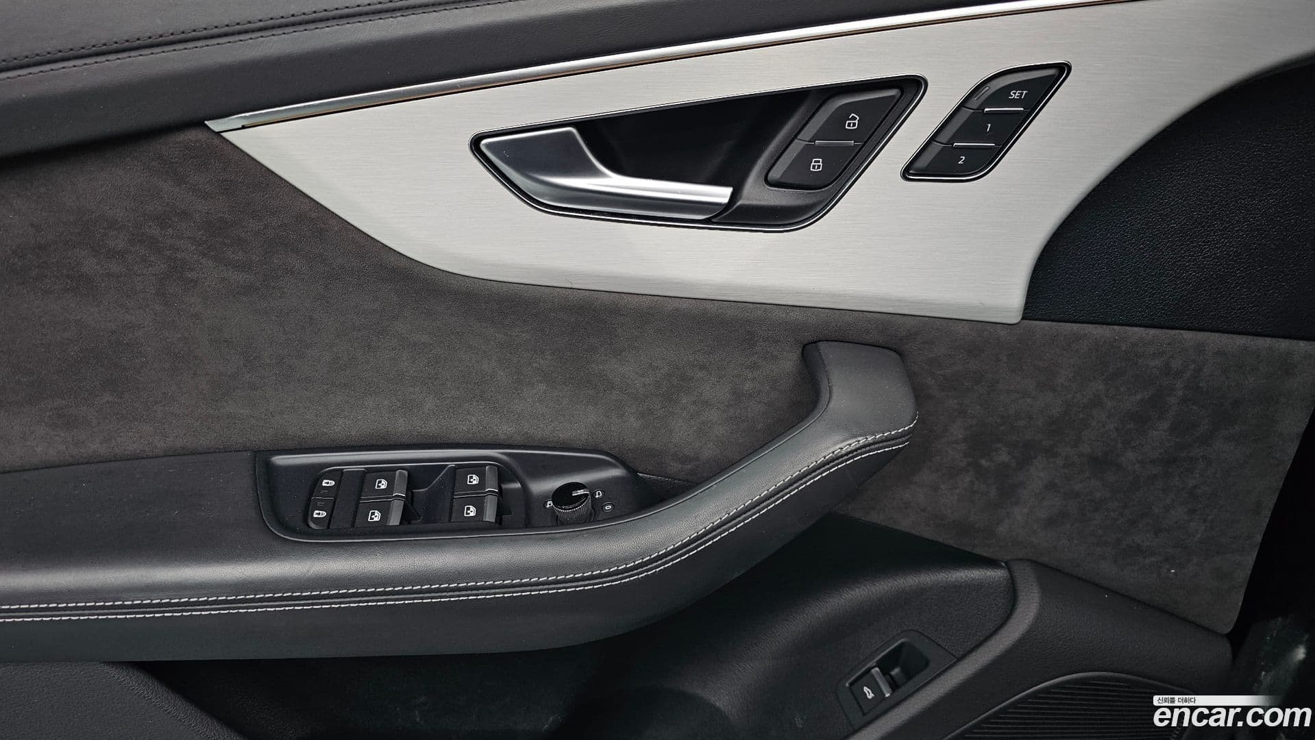 Main__Slider__Photo:Q8 Audi 2020.4-26