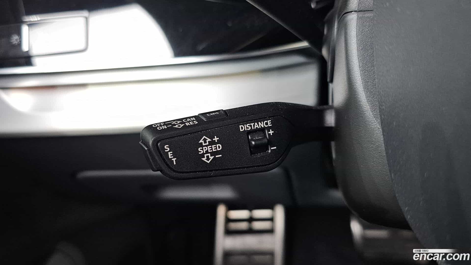 Q8 Audi 2020.4-OPTION-043