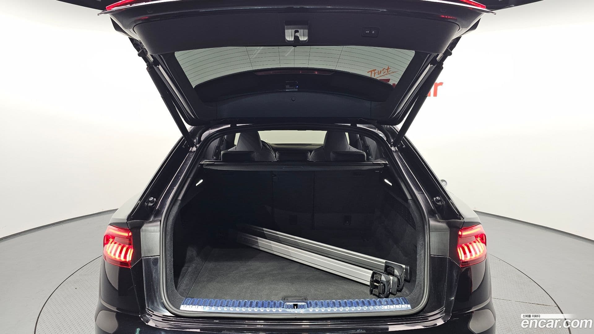 Main__Slider__Photo:Q8 Audi 2020.4-32