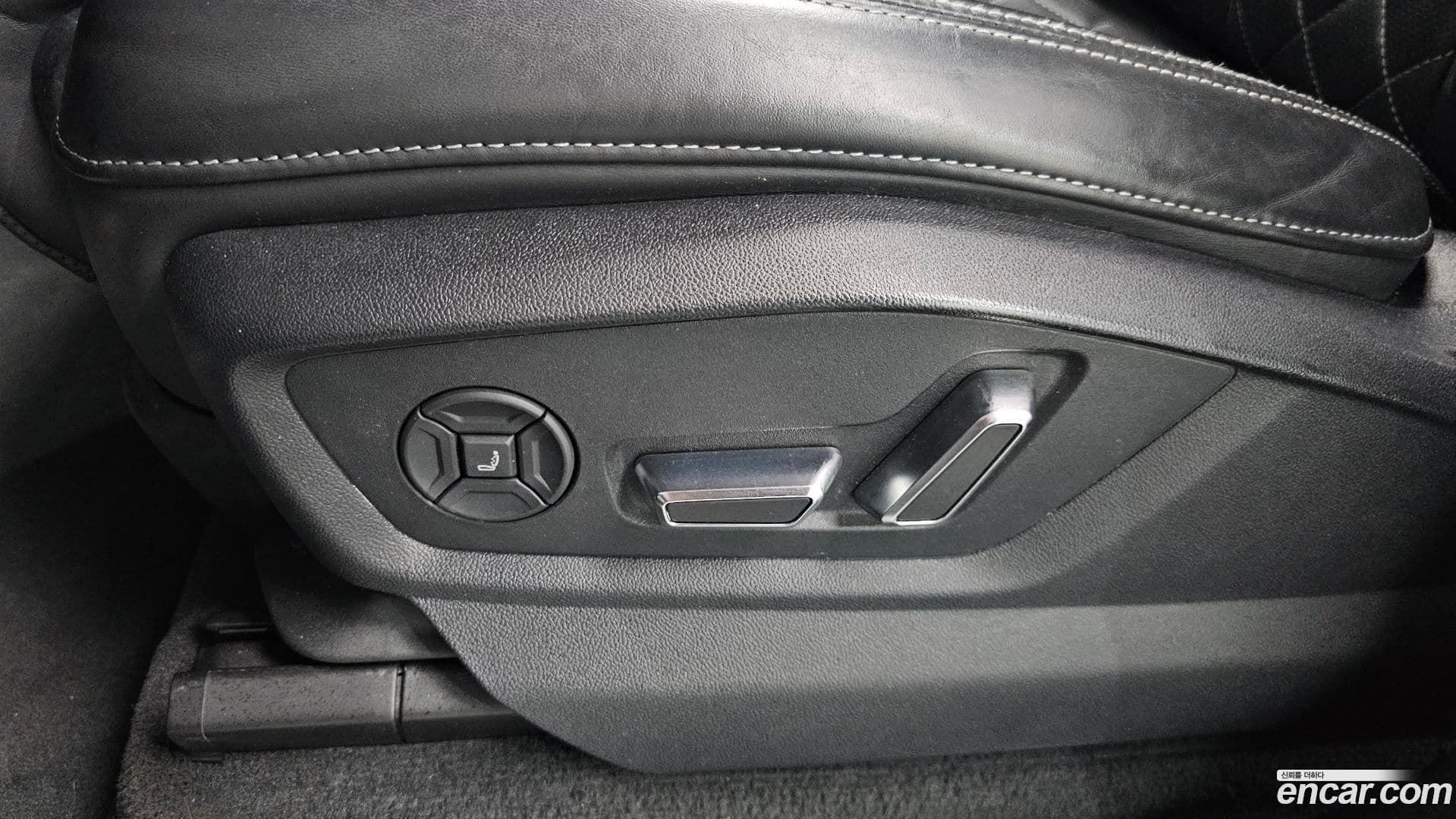 Main__Slider__Photo:Q8 Audi 2020.4-35