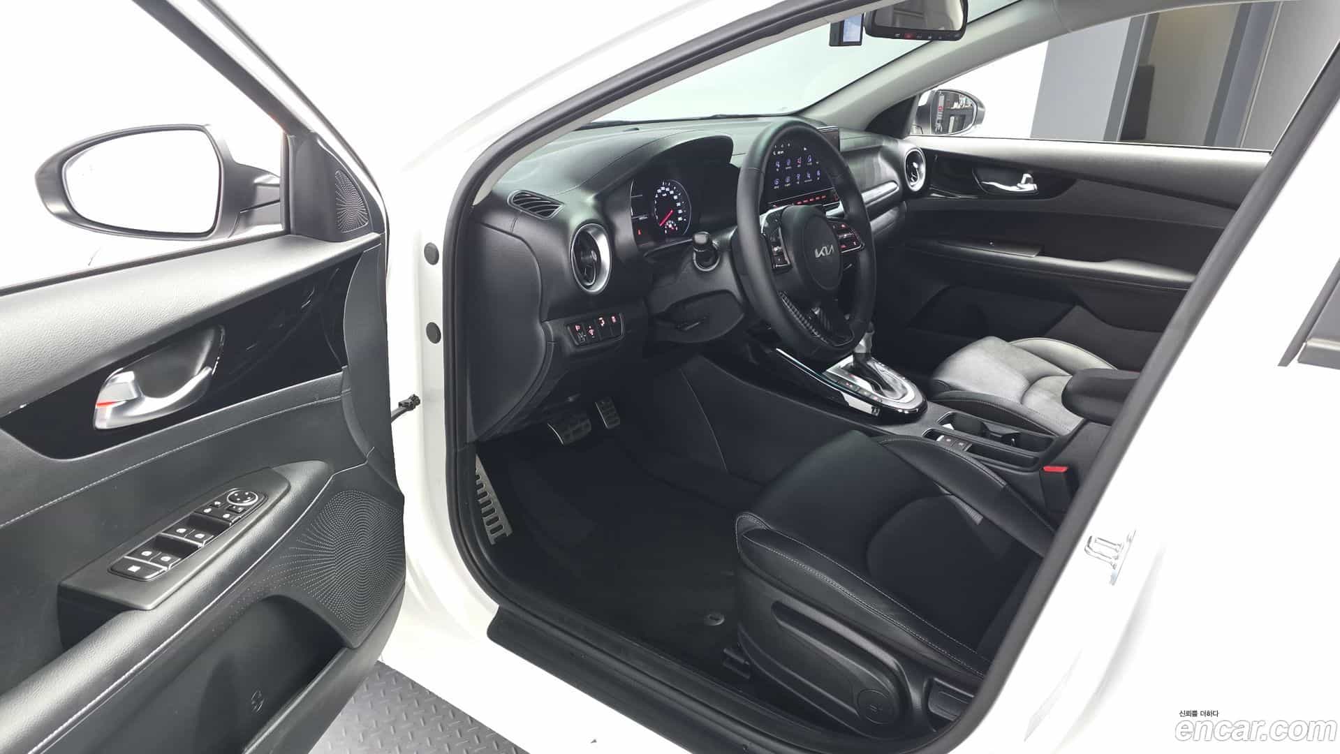 K3 Kia 2024.2-INNER-010