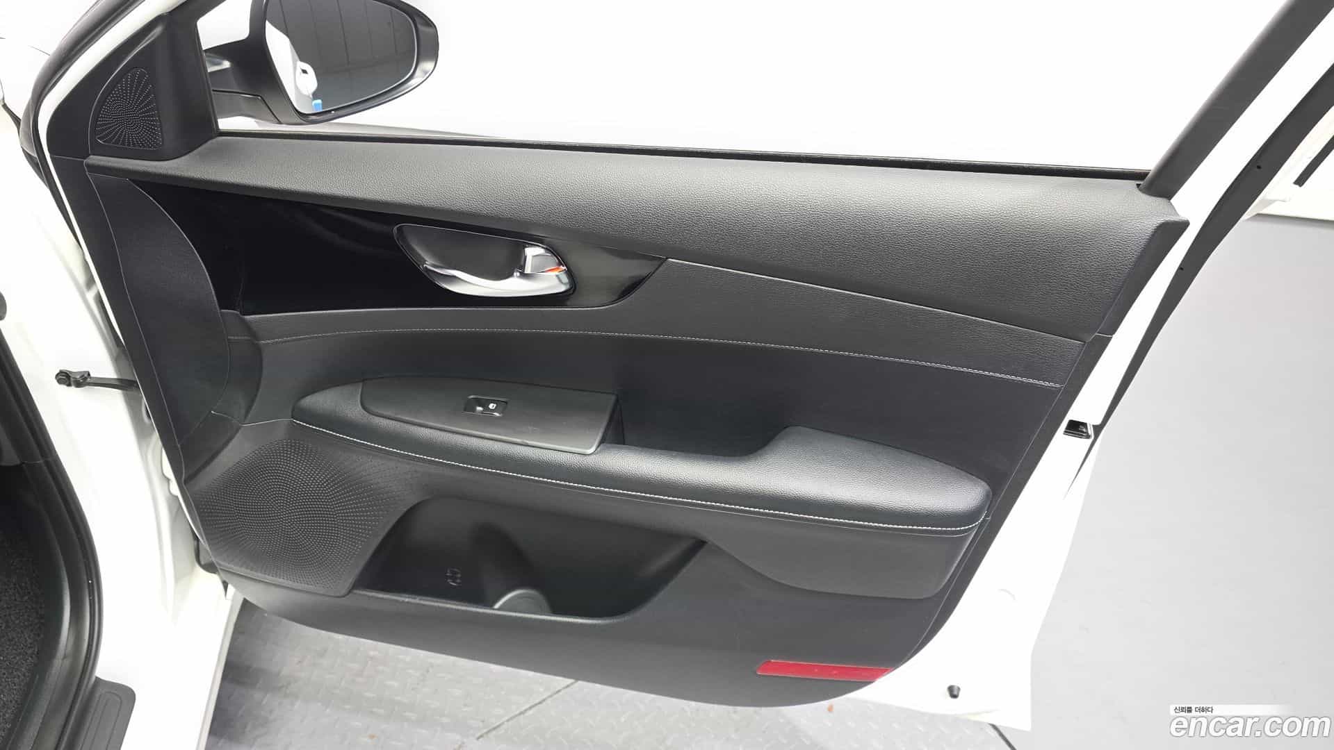 K3 Kia 2024.2-INNER-034