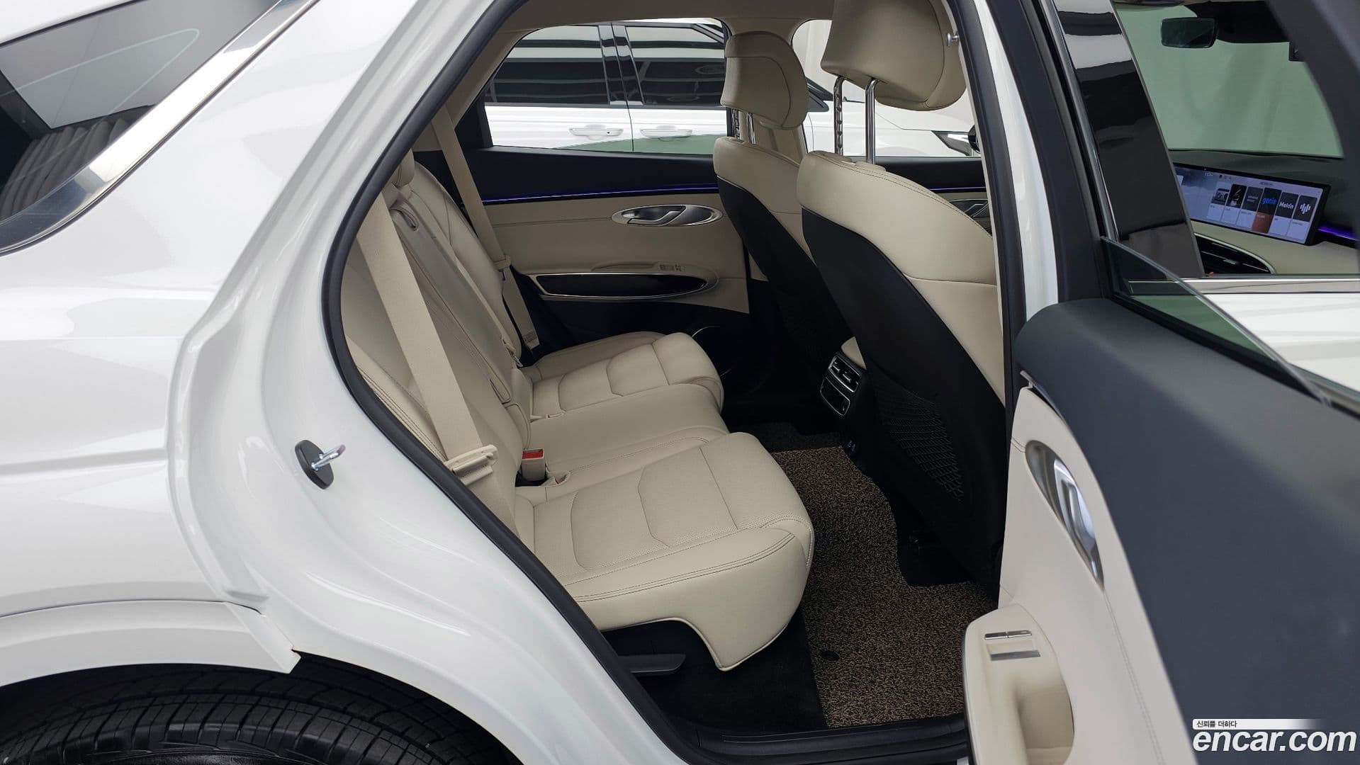 Main__Slider__Photo:GV70 Genesis 2025.1-11