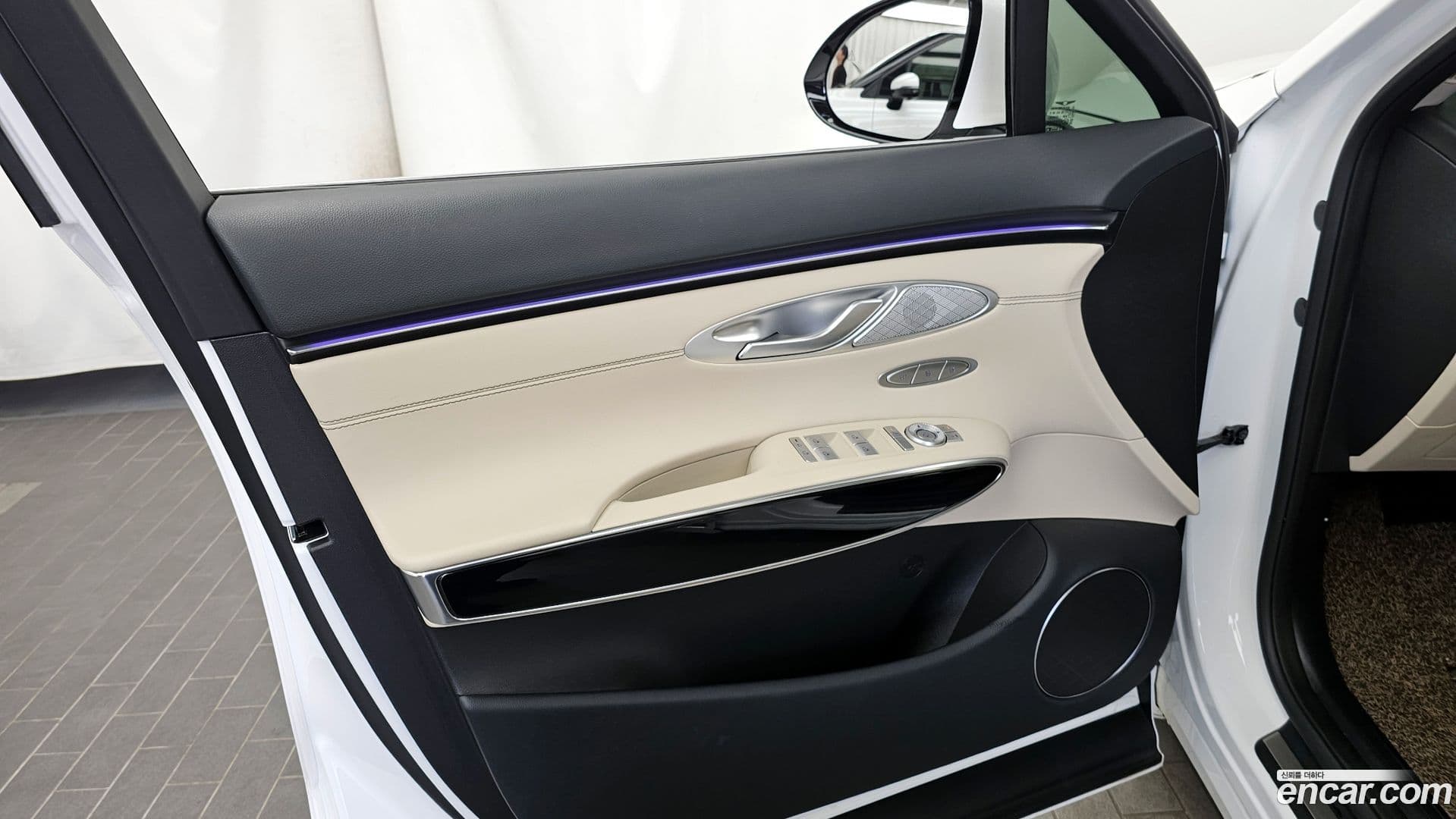 Main__Slider__Photo:GV70 Genesis 2025.1-23
