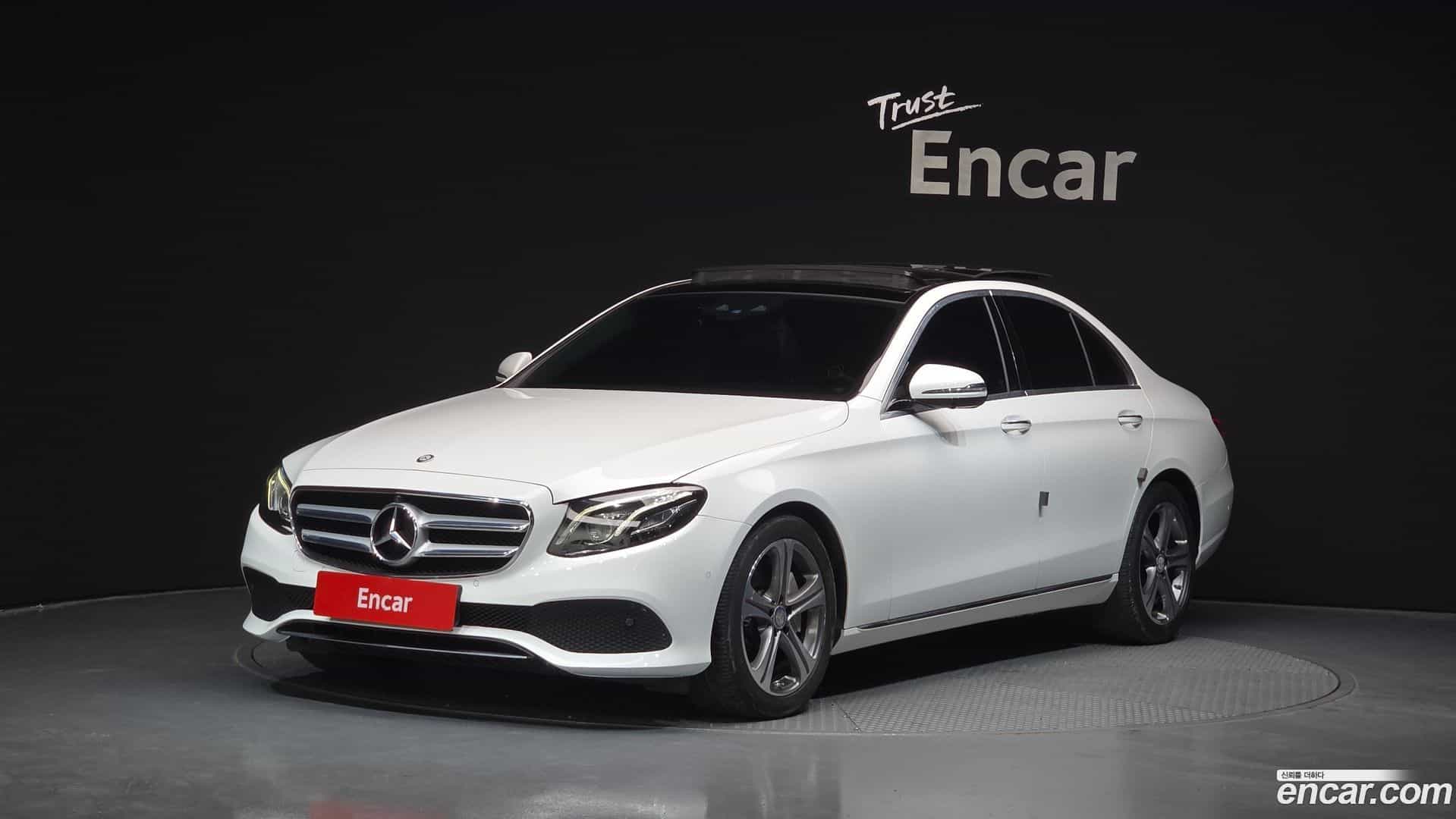 E-Class Mercedes-Benz 2016.11-OUTER-001
