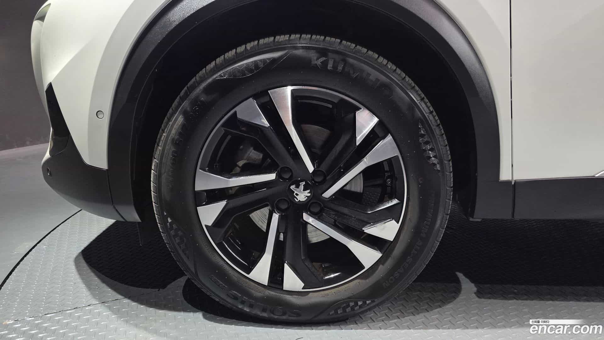 2008 Peugeot 2022.8-OUTER-005