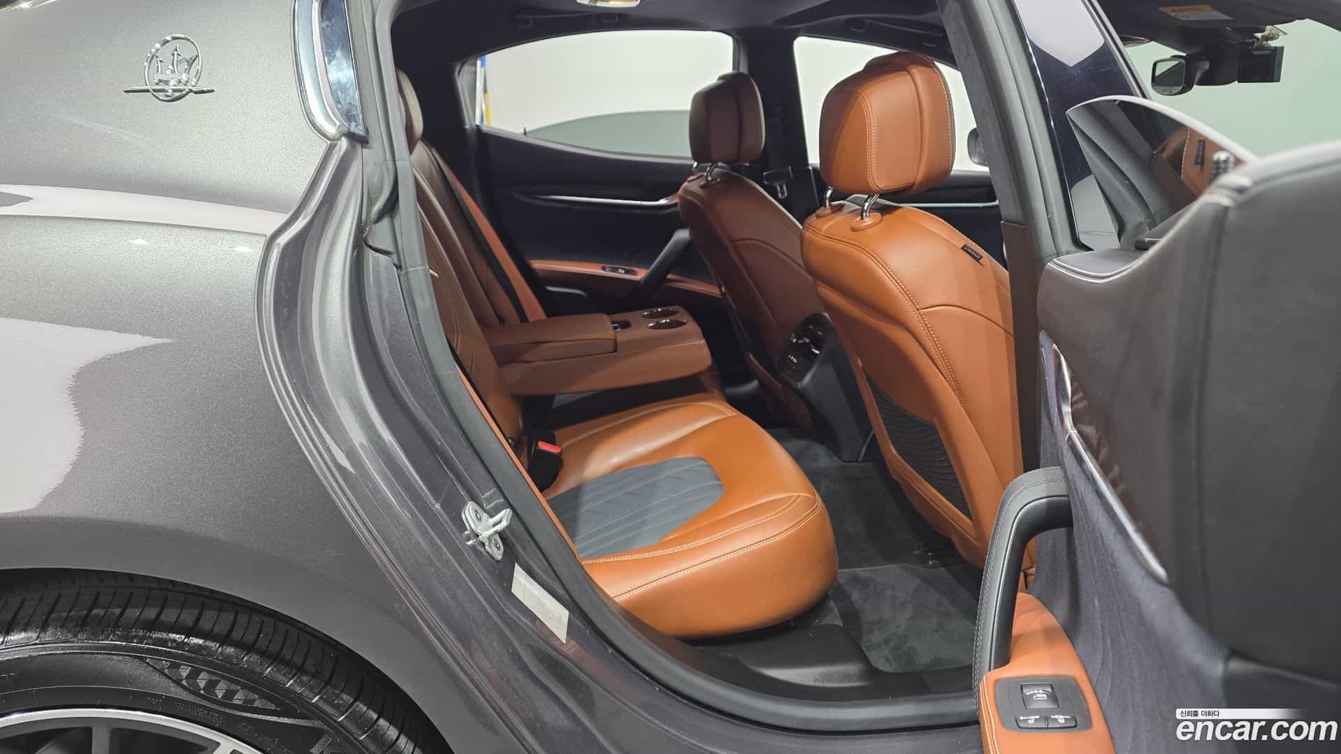 Ghibli Maserati 2019.11-OPTION-015