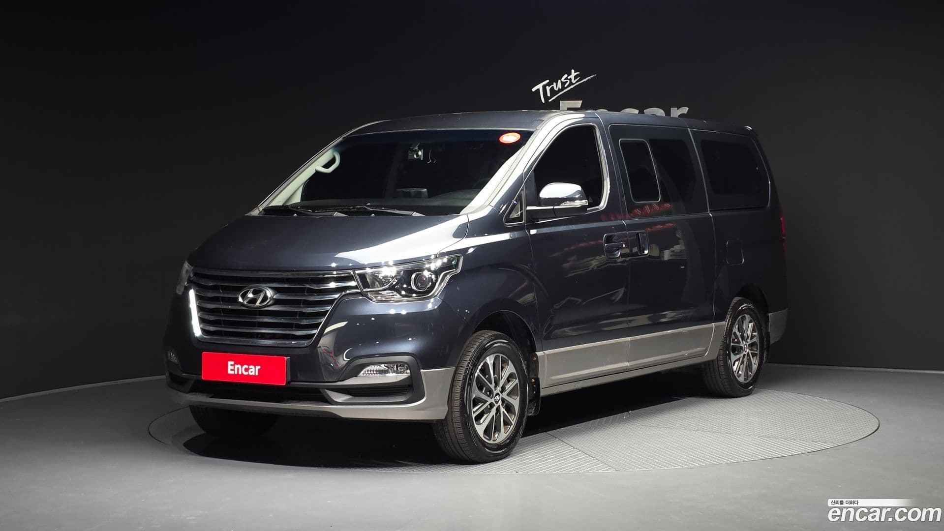 Main__Slider__Photo:Starex Hyundai 2018.8-0