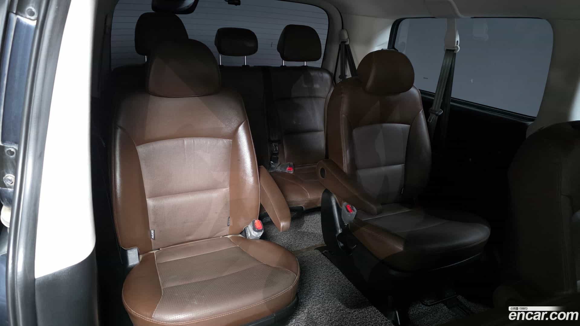 Starex Hyundai 2018.8-OPTION-017