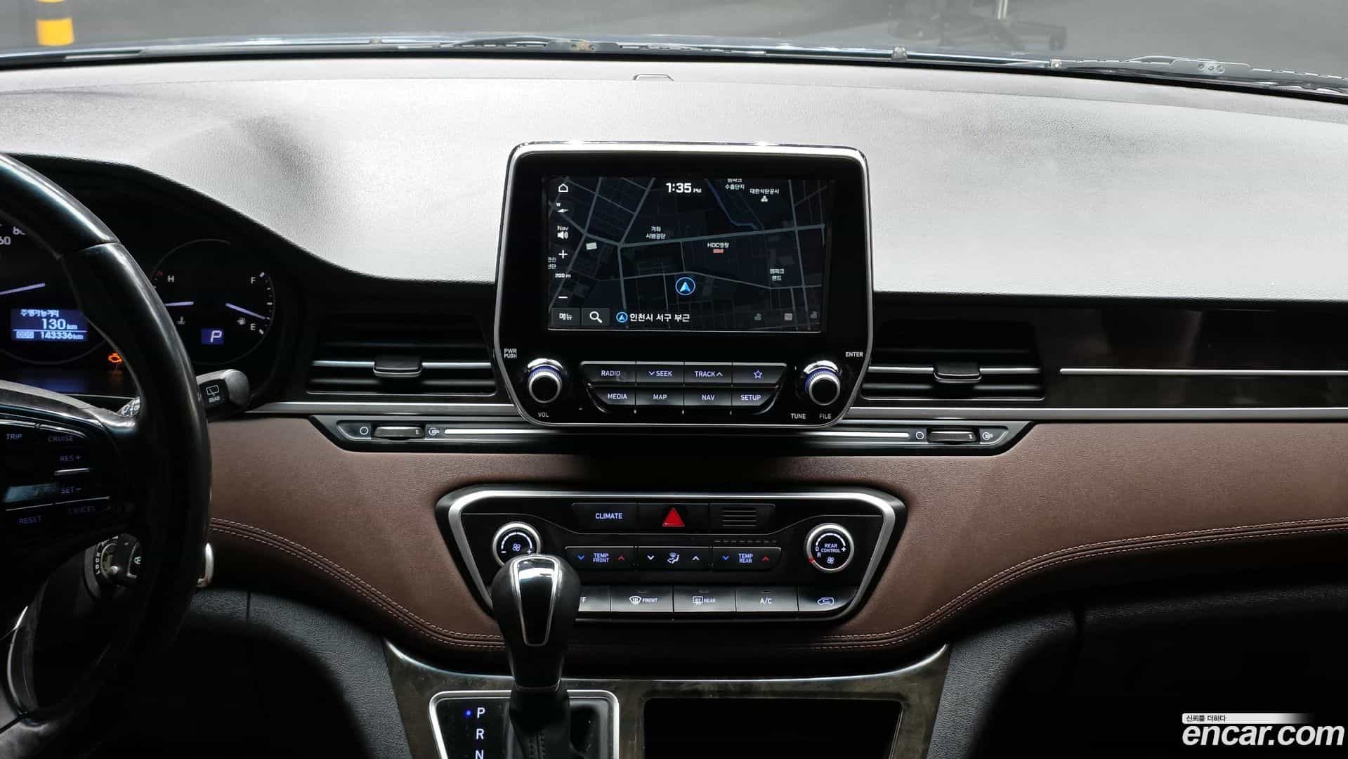 Starex Hyundai 2018.8-OPTION-019