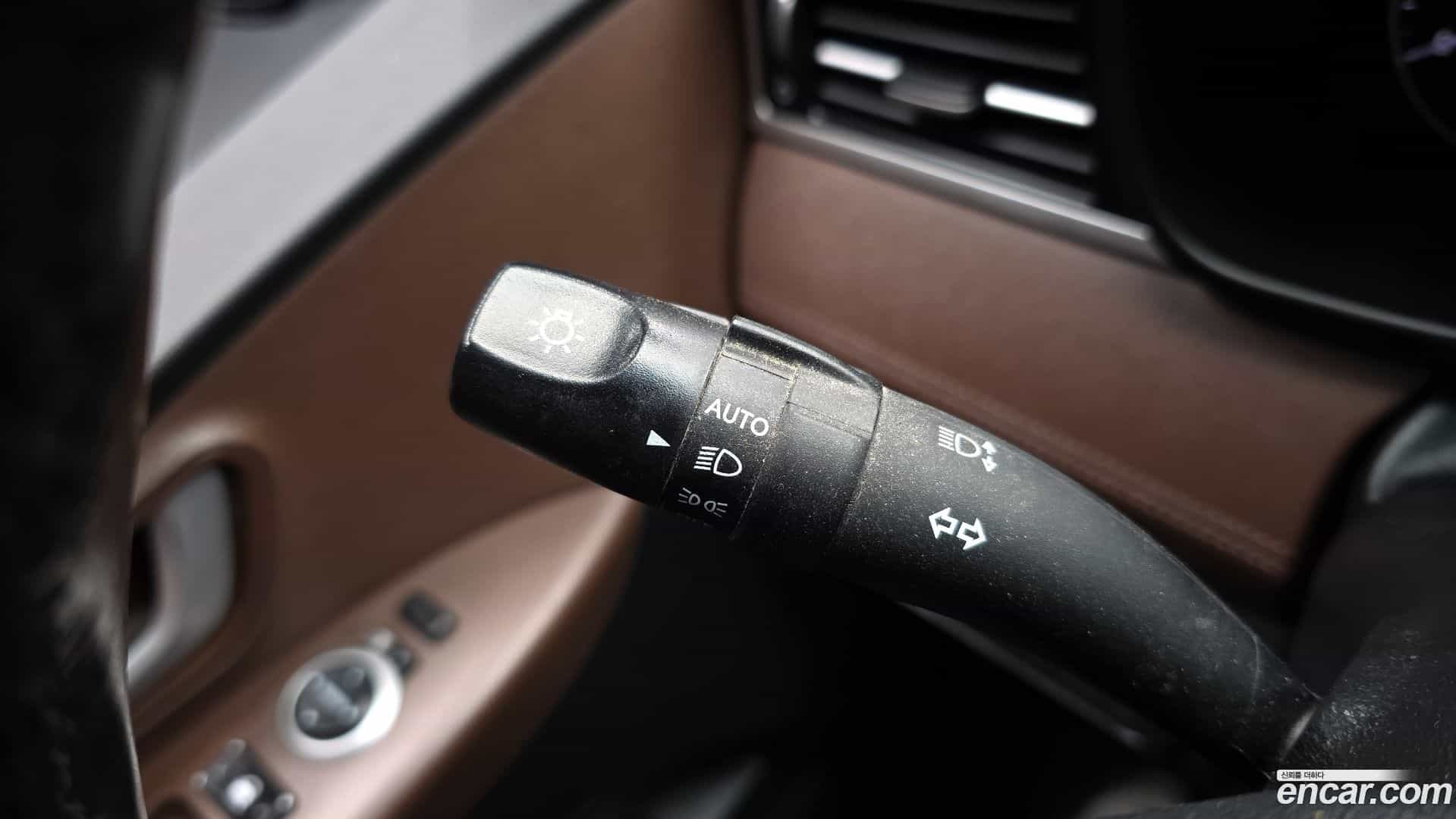 Starex Hyundai 2018.8-OPTION-021