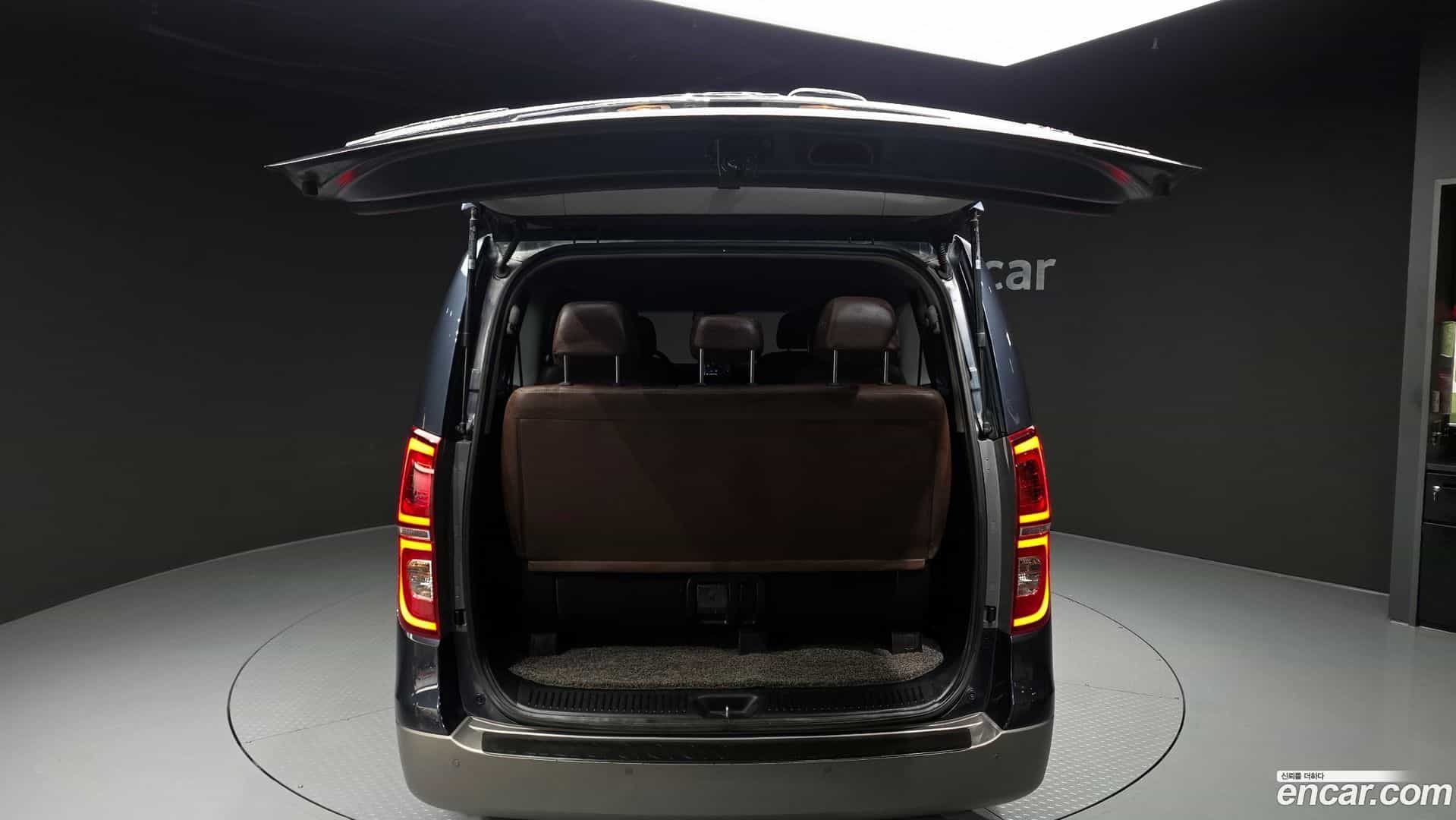 Starex Hyundai 2018.8-OPTION-024