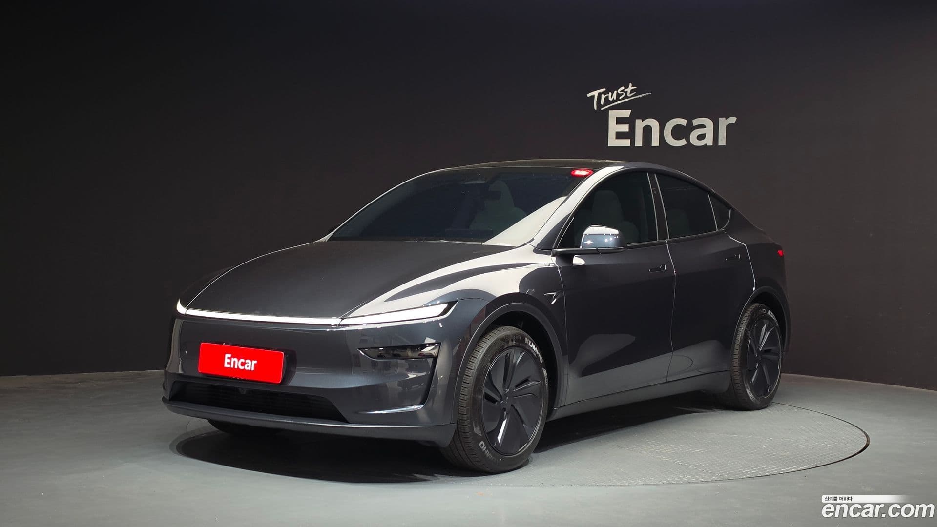 Main__Slider__Photo:Model Y Tesla 2025.6-0
