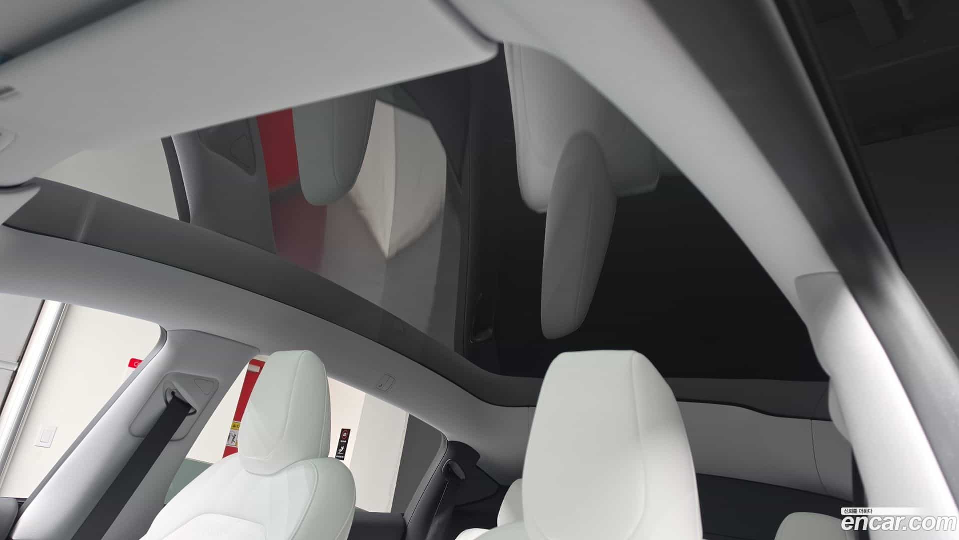 Model Y Tesla 2025.6-OPTION-024