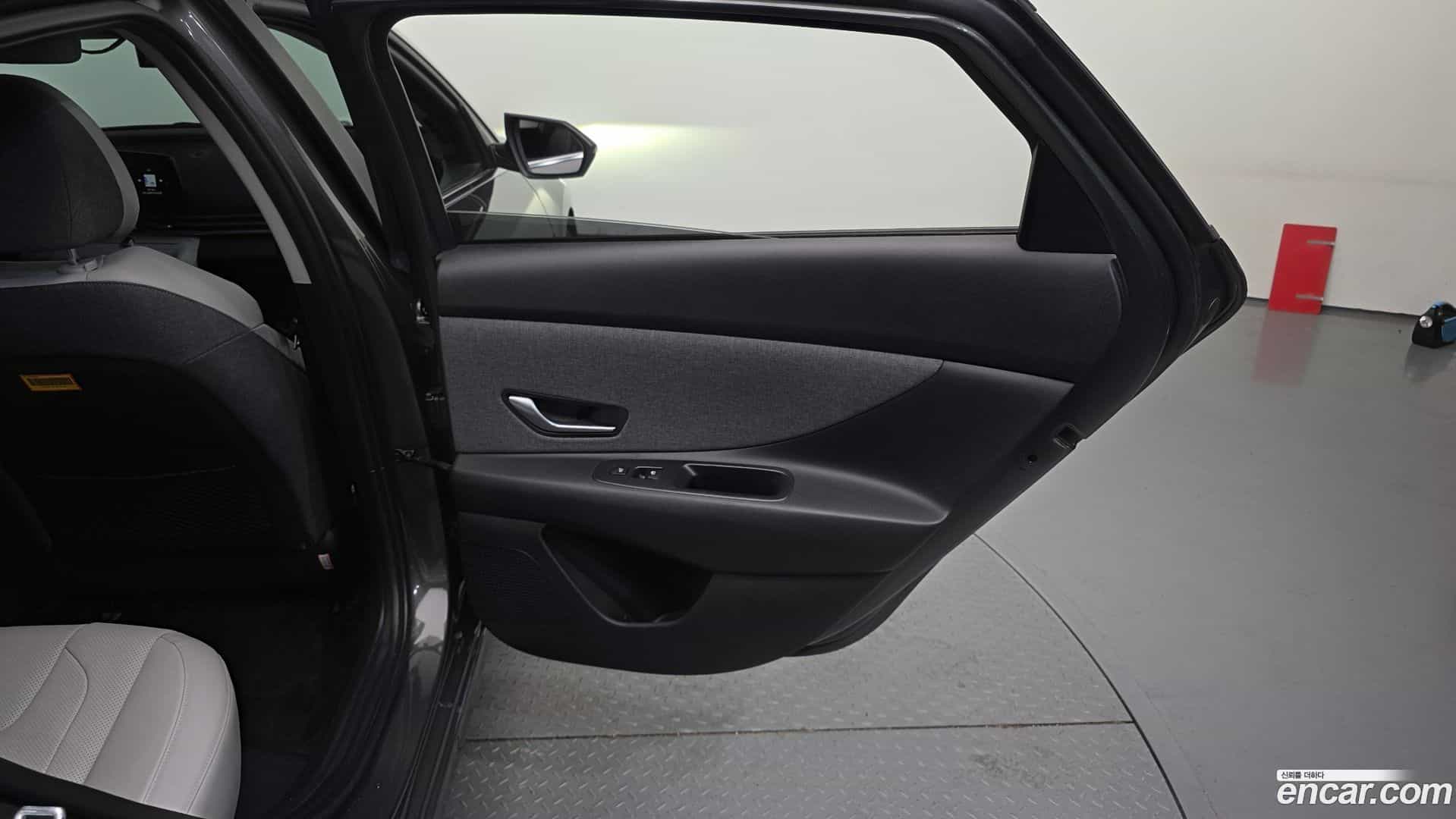 AVANTE Hyundai 2022.4-INNER-035