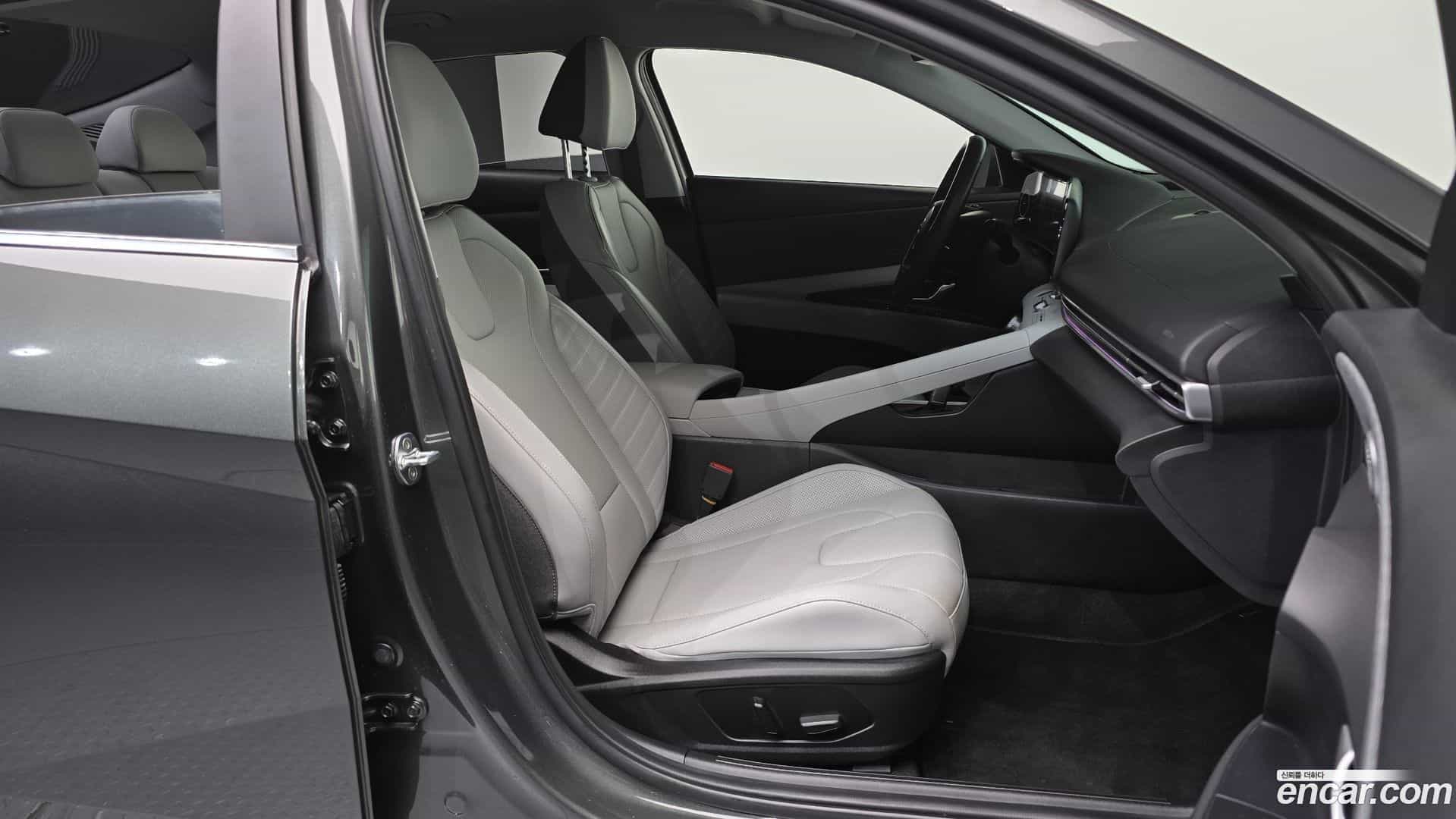 AVANTE Hyundai 2022.4-INNER-036