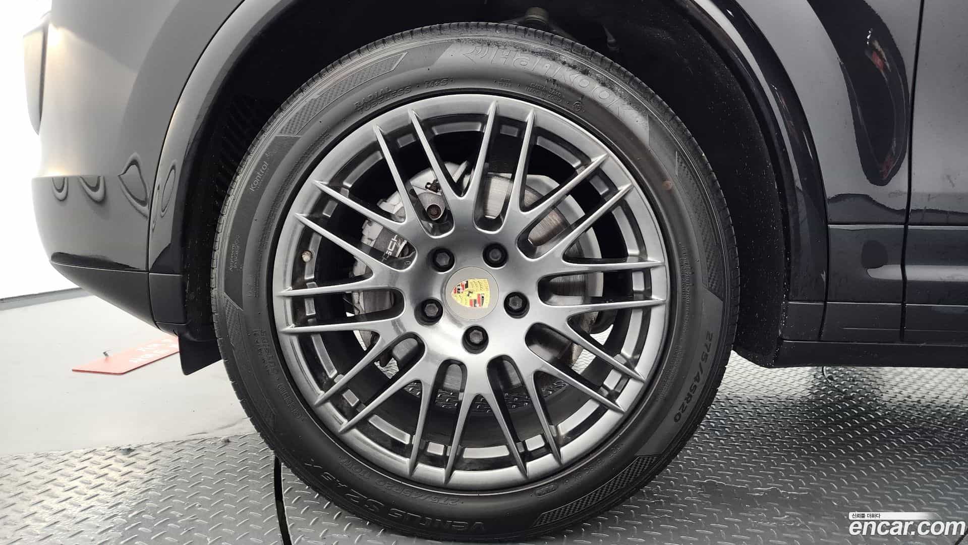 Cayenne Porsche 2016.11-OUTER-005