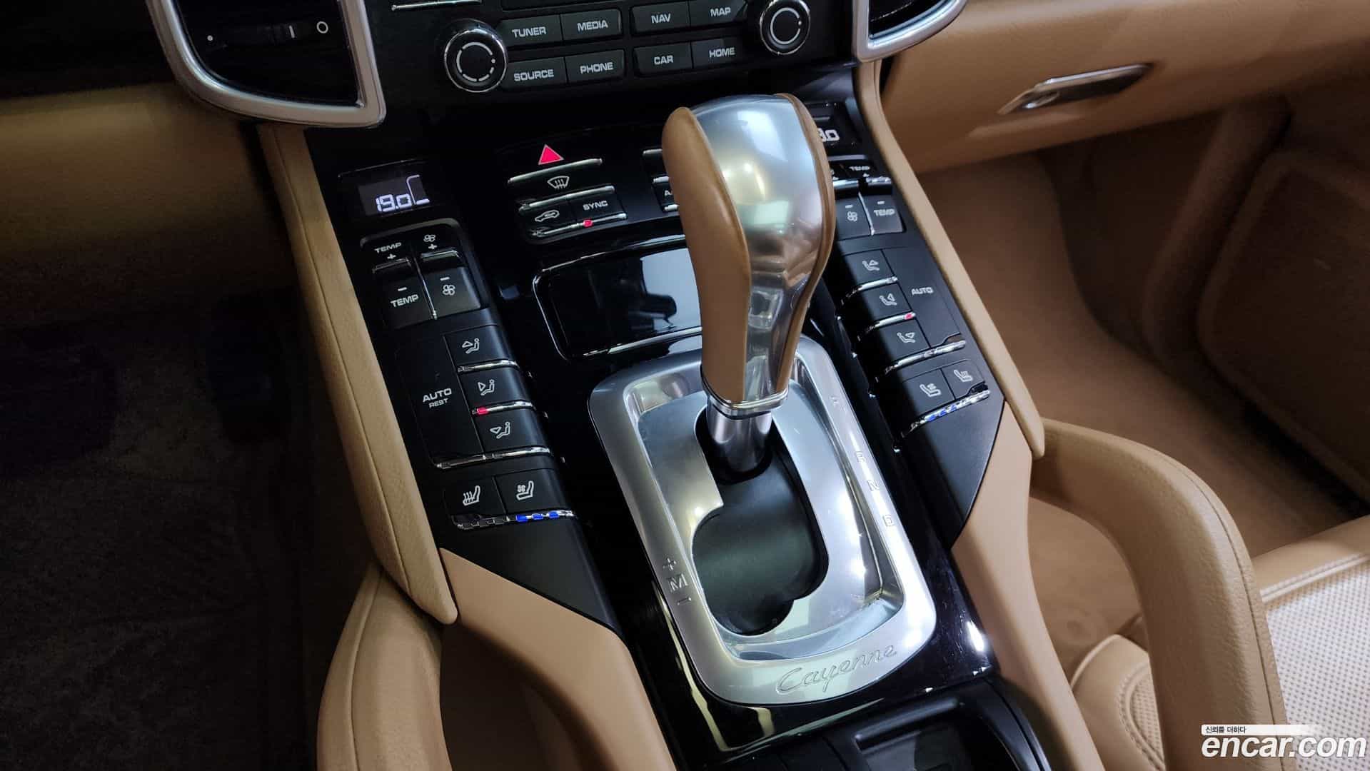 Cayenne Porsche 2016.11-INNER-009