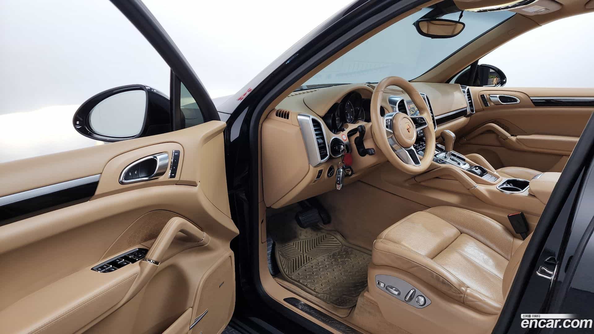 Cayenne Porsche 2016.11-INNER-010