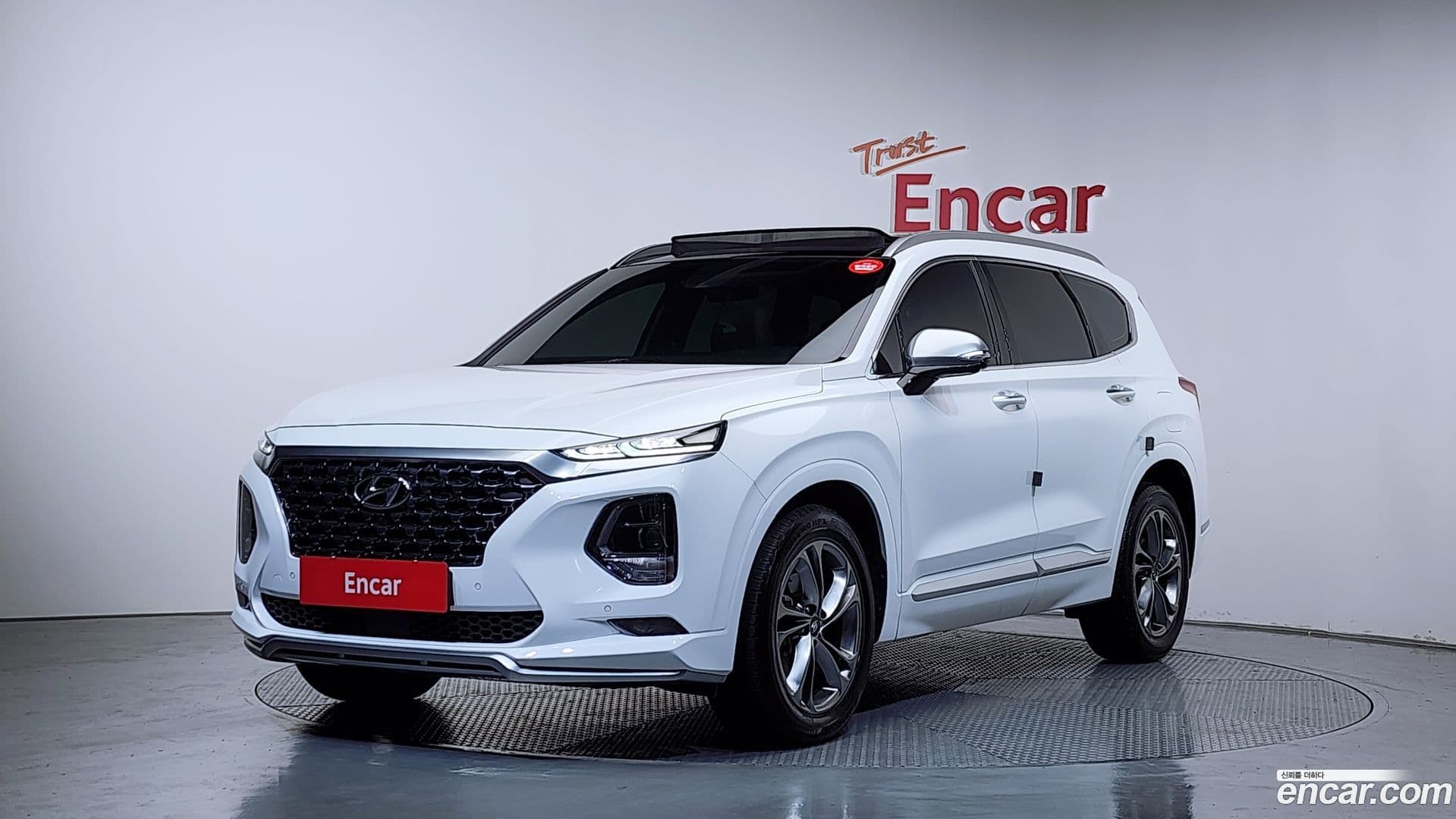 Main__Slider__Photo:Santafe Hyundai 2019.10-0