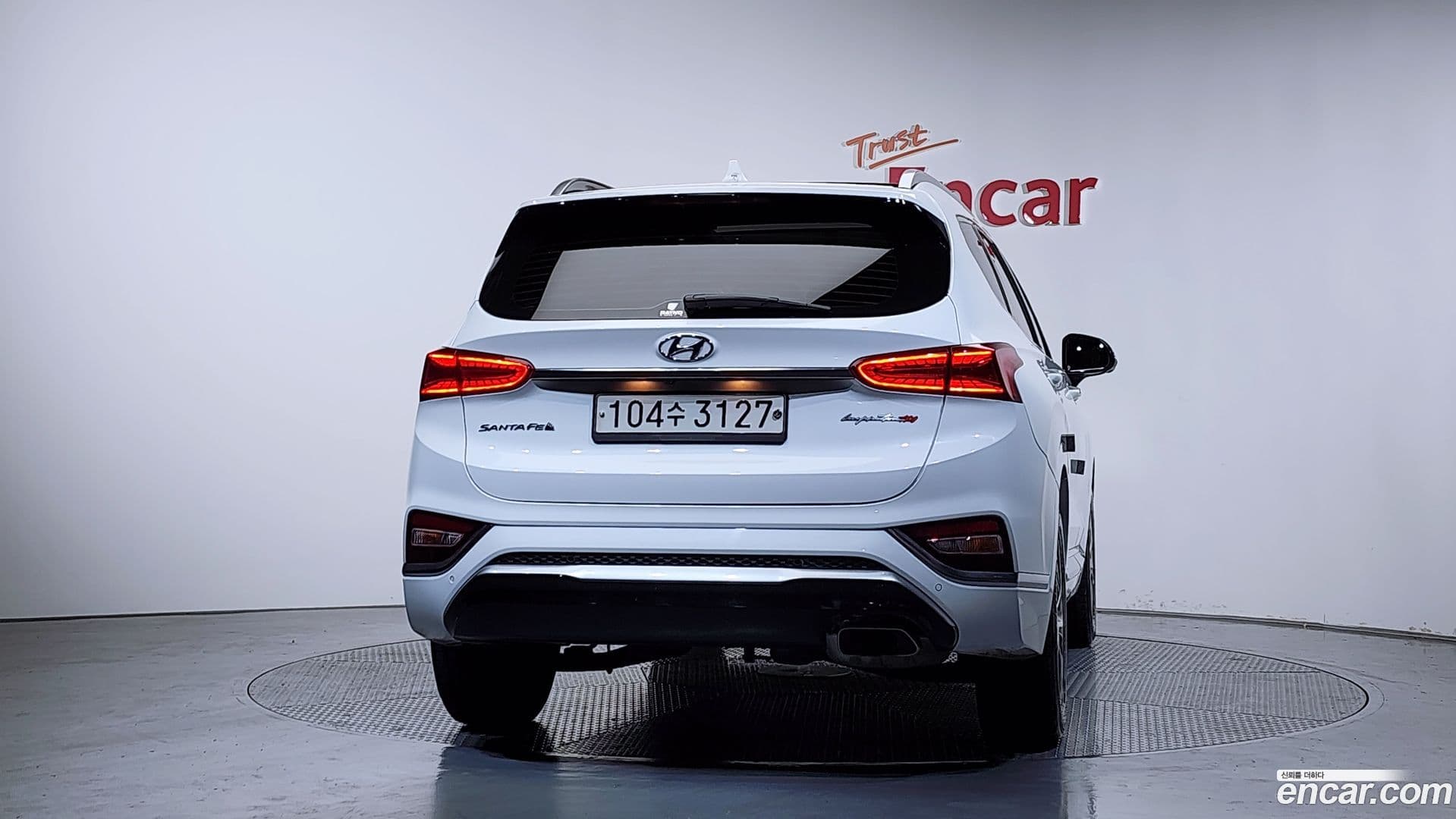 Main__Slider__Photo:Santafe Hyundai 2019.10-3