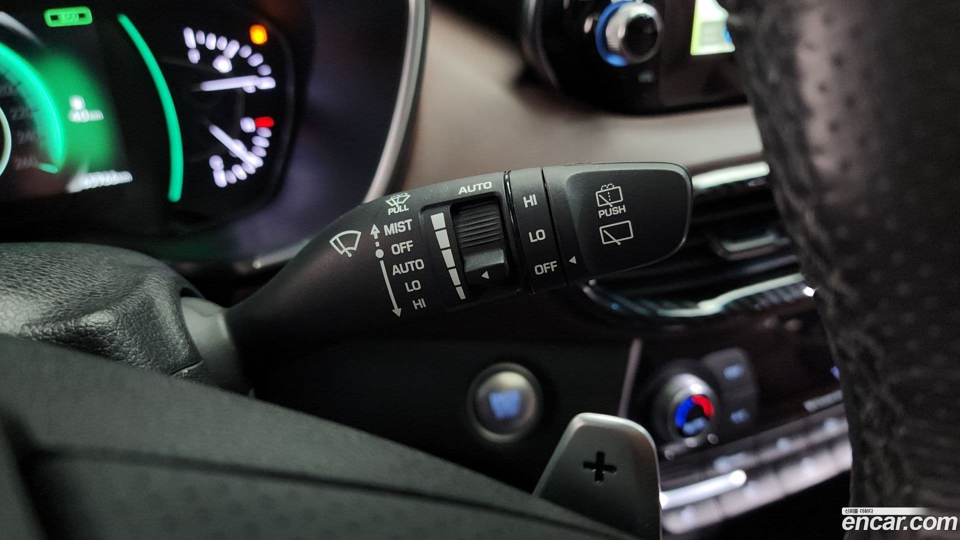Main__Slider__Photo:Santafe Hyundai 2019.10-29