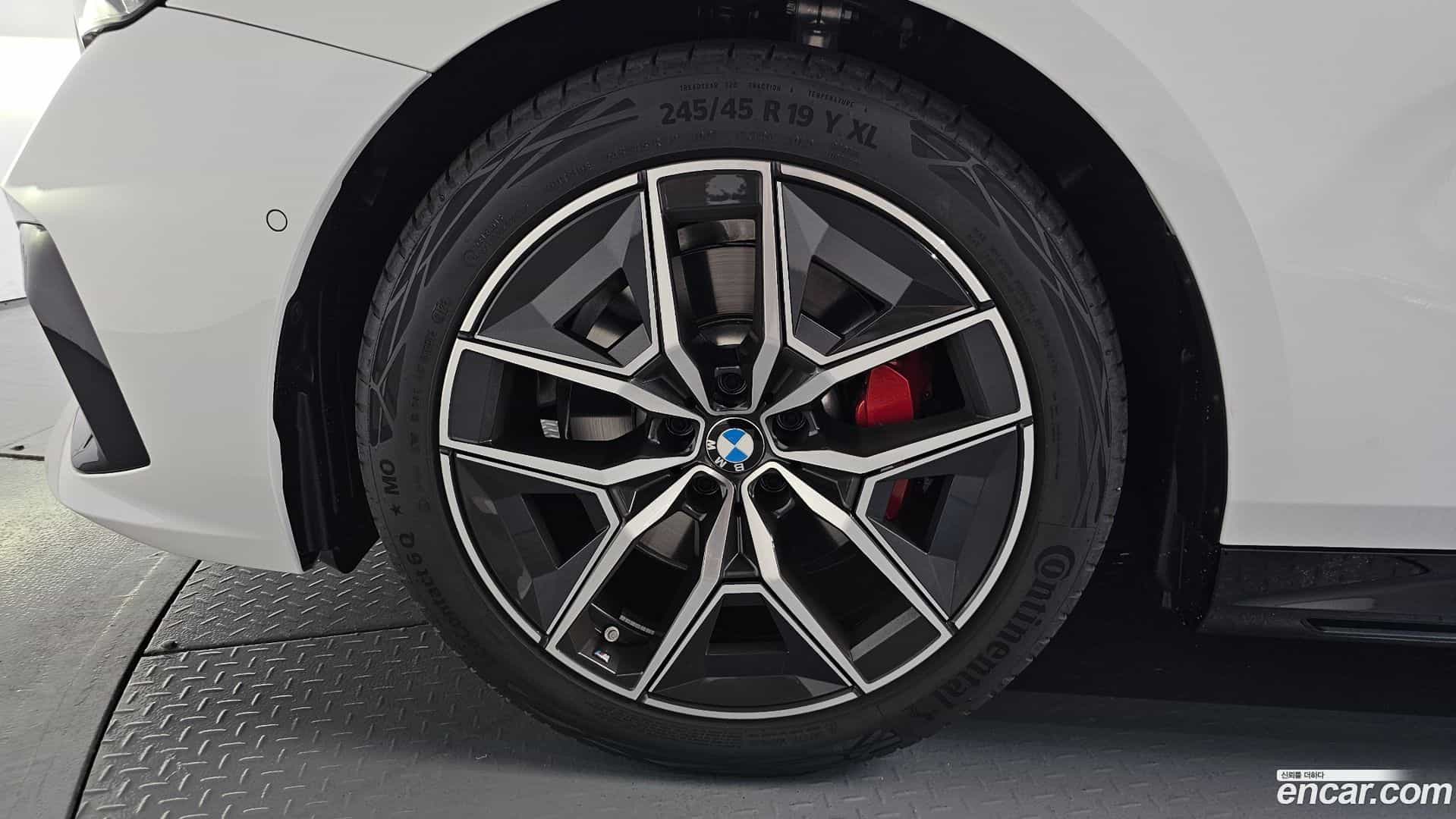 5-Series BMW 2025.10-OUTER-005