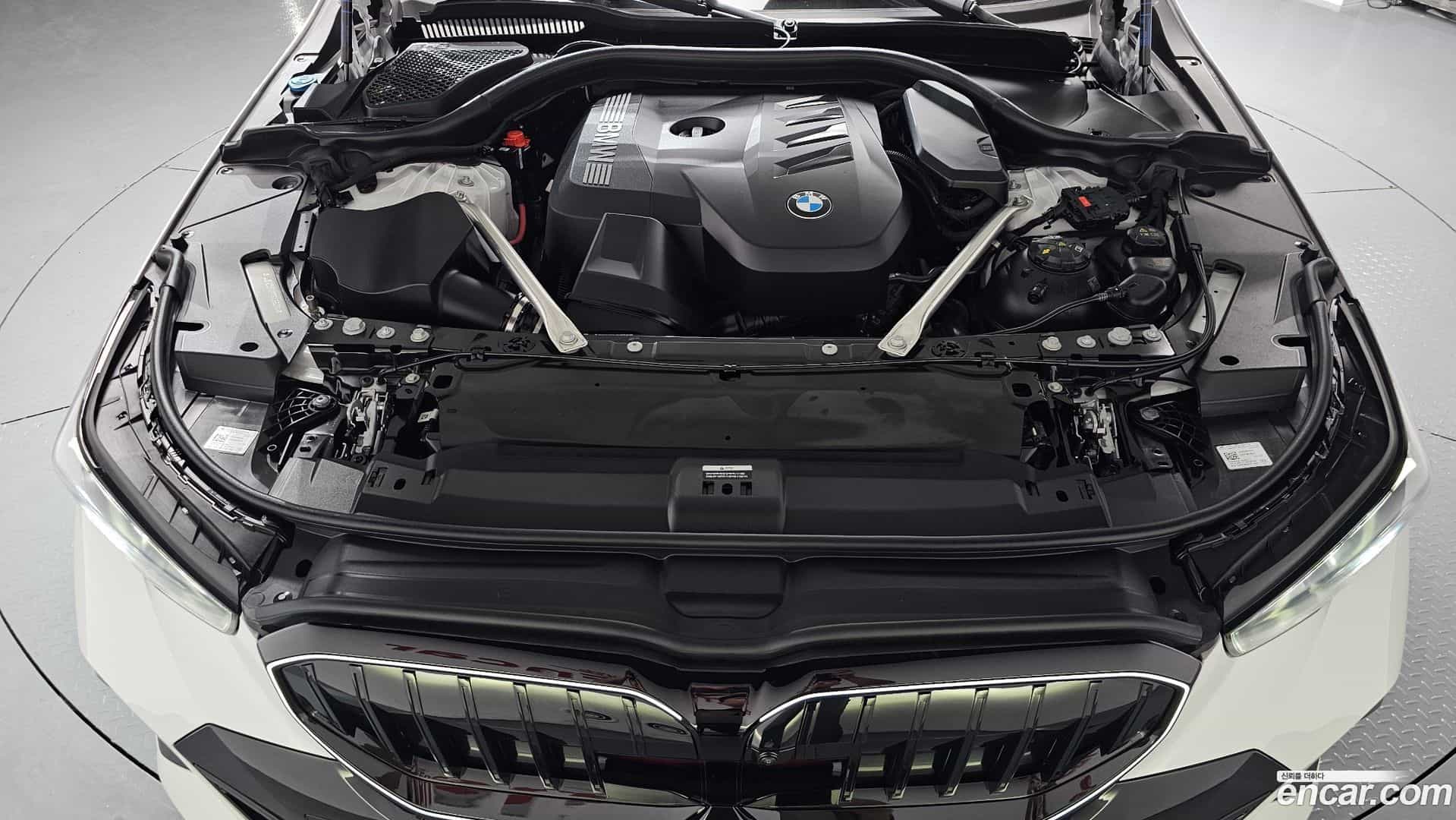 5-Series BMW 2025.10-OUTER-006