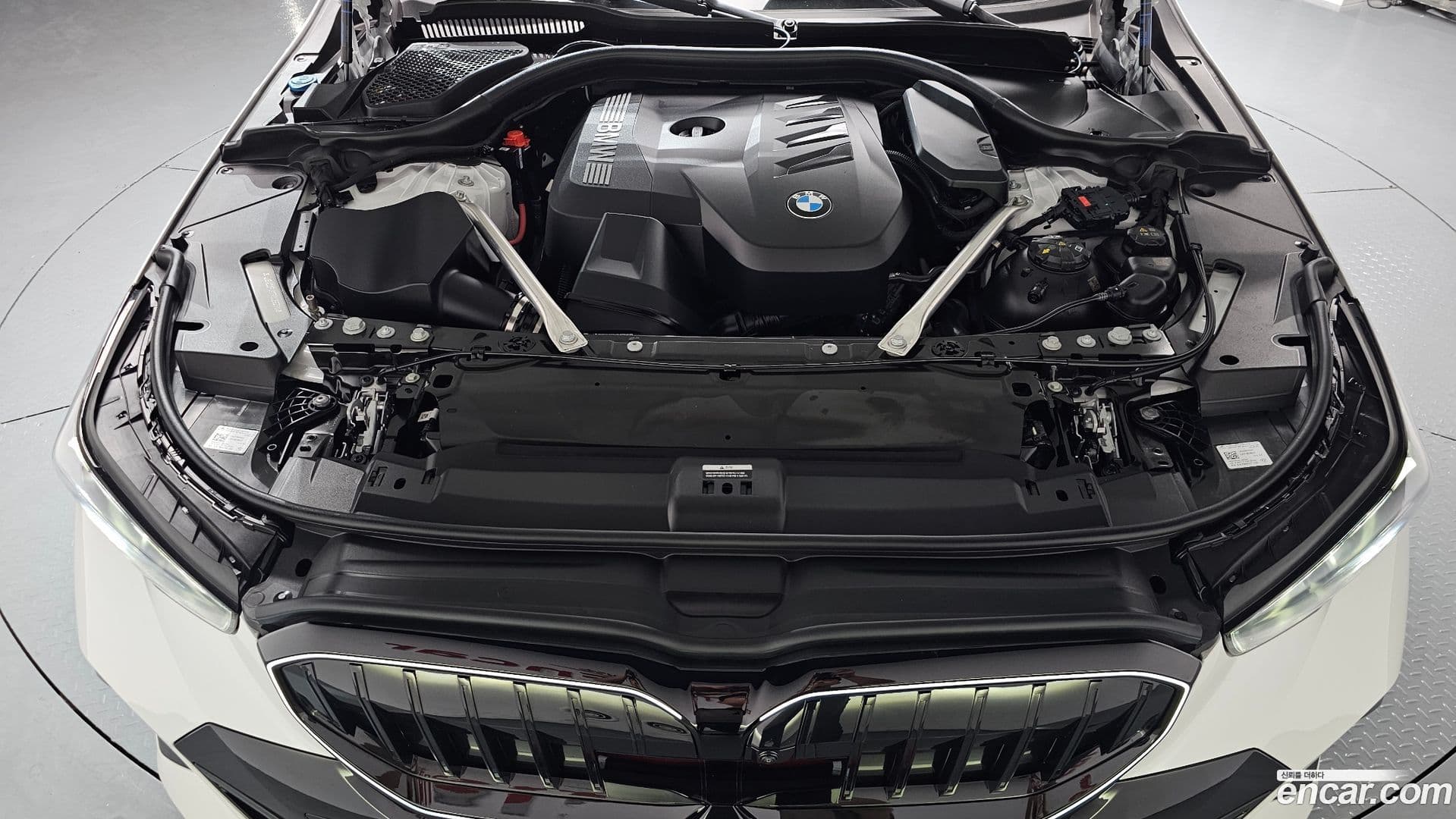 Main__Slider__Photo:5-Series BMW 2025.10-5