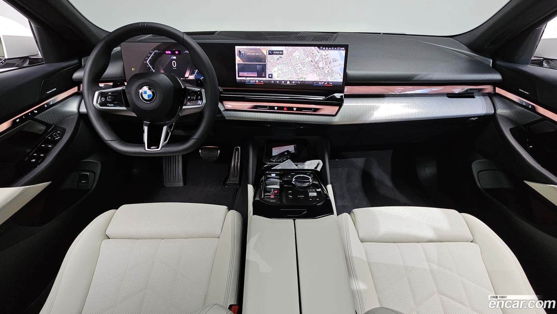 Main__Slider__Photo:5-Series BMW 2025.10-6