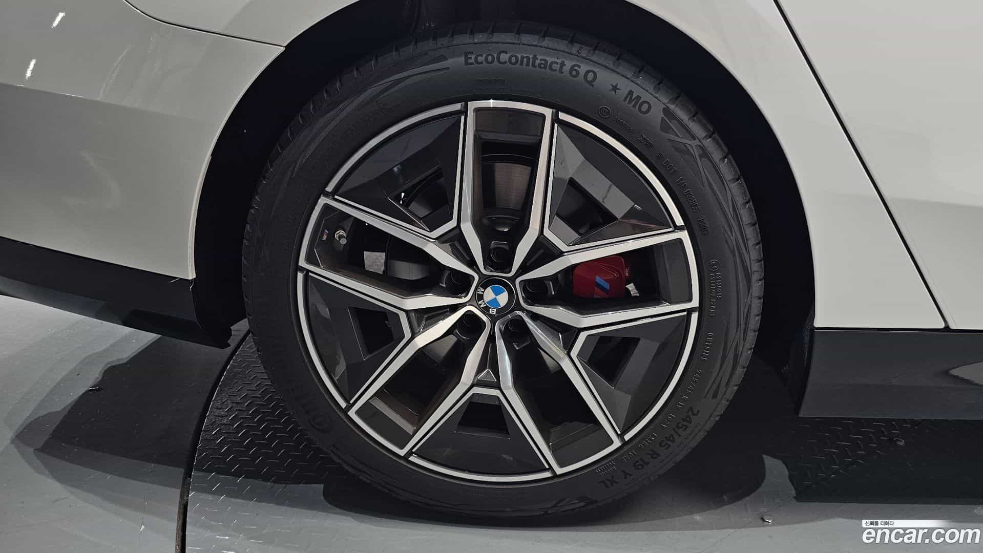 5-Series BMW 2025.10-OUTER-031