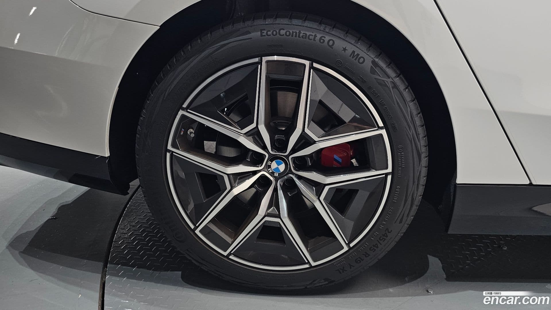 Main__Slider__Photo:5-Series BMW 2025.10-20