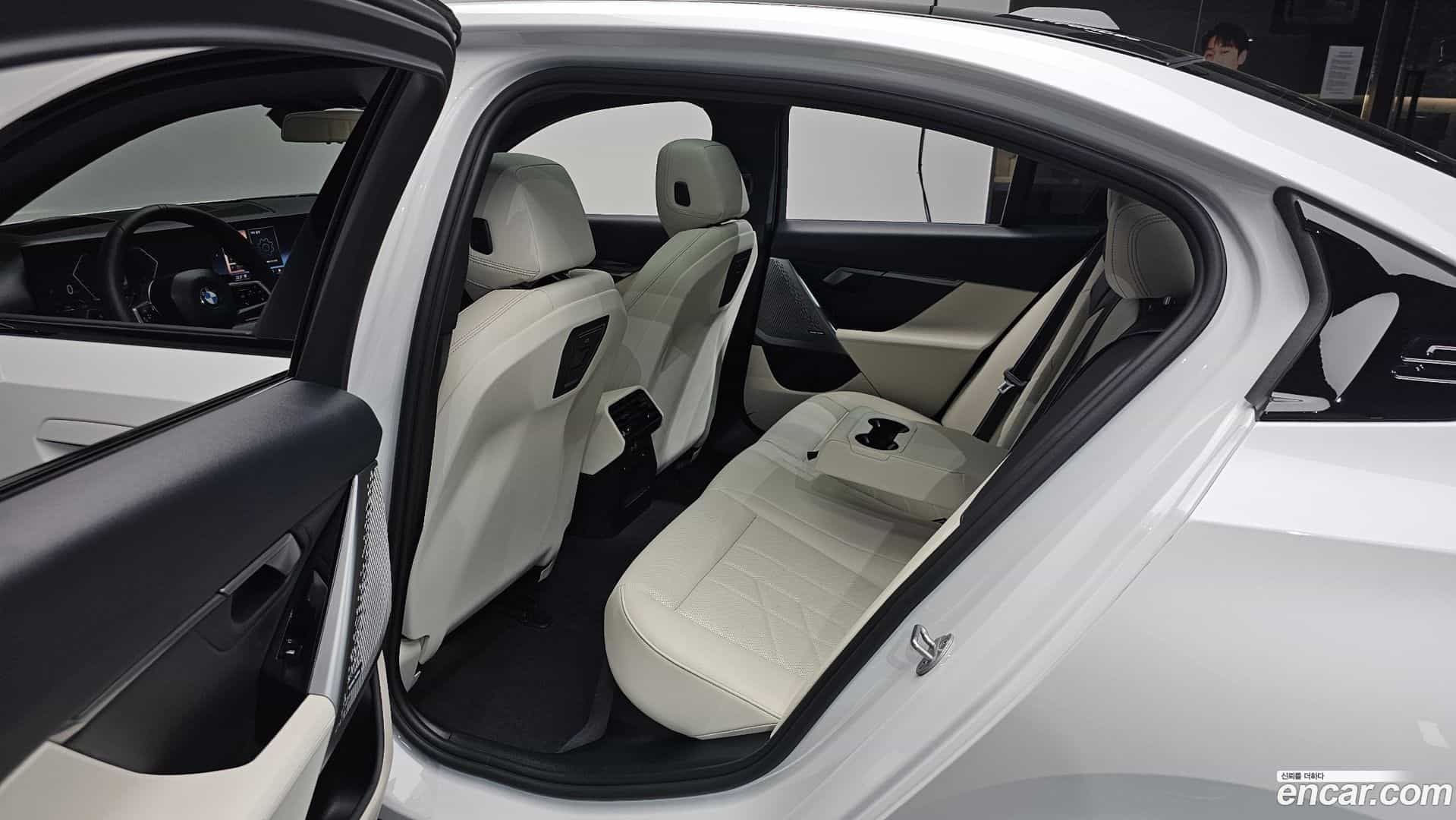 5-Series BMW 2025.10-INNER-036