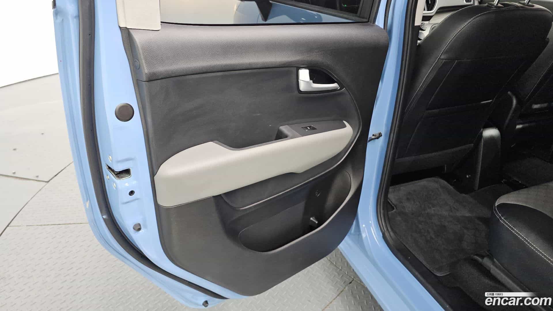 RAY Kia 2021.11-INNER-035