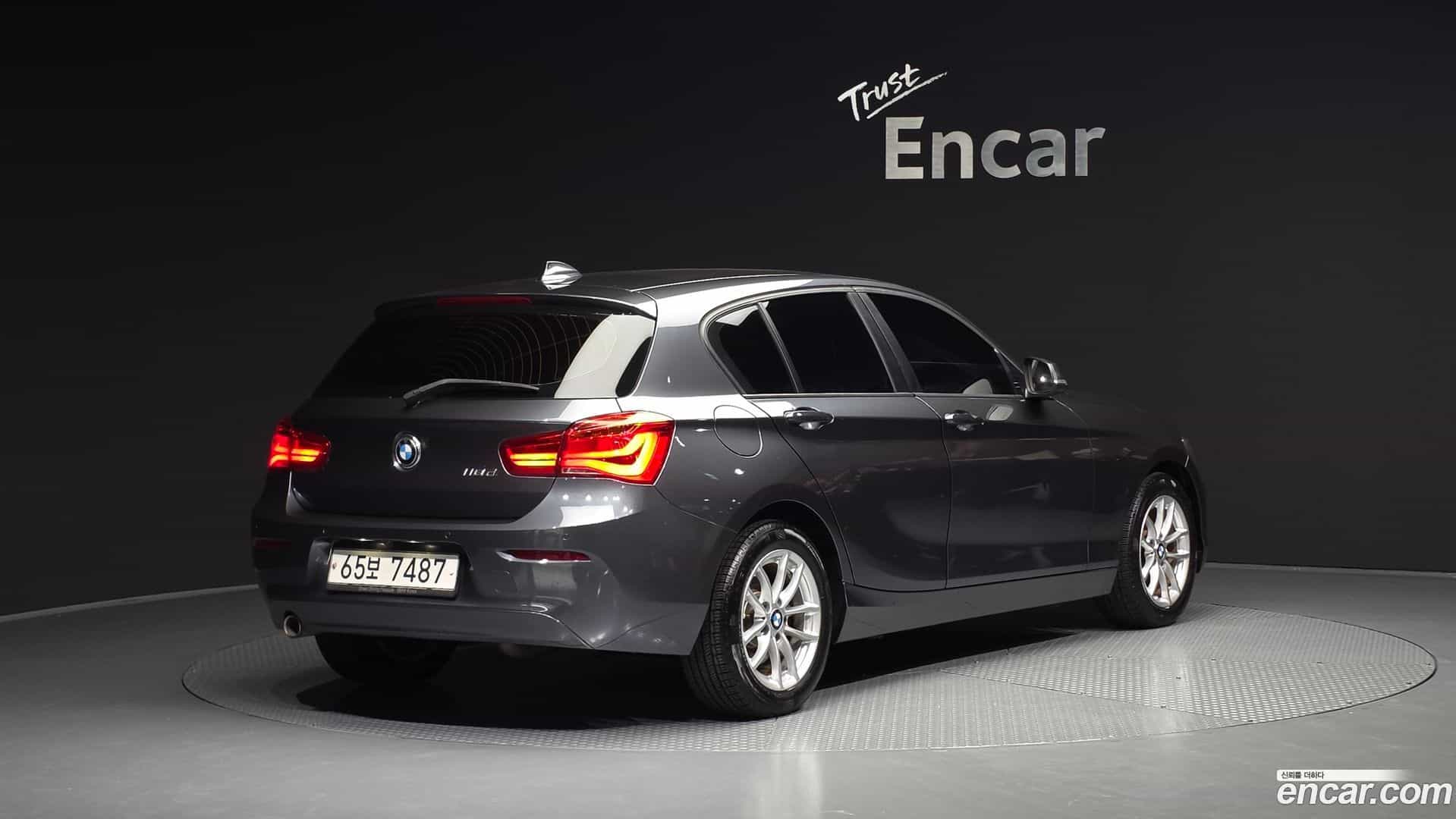 1-Series BMW 2018.0-OUTER-002