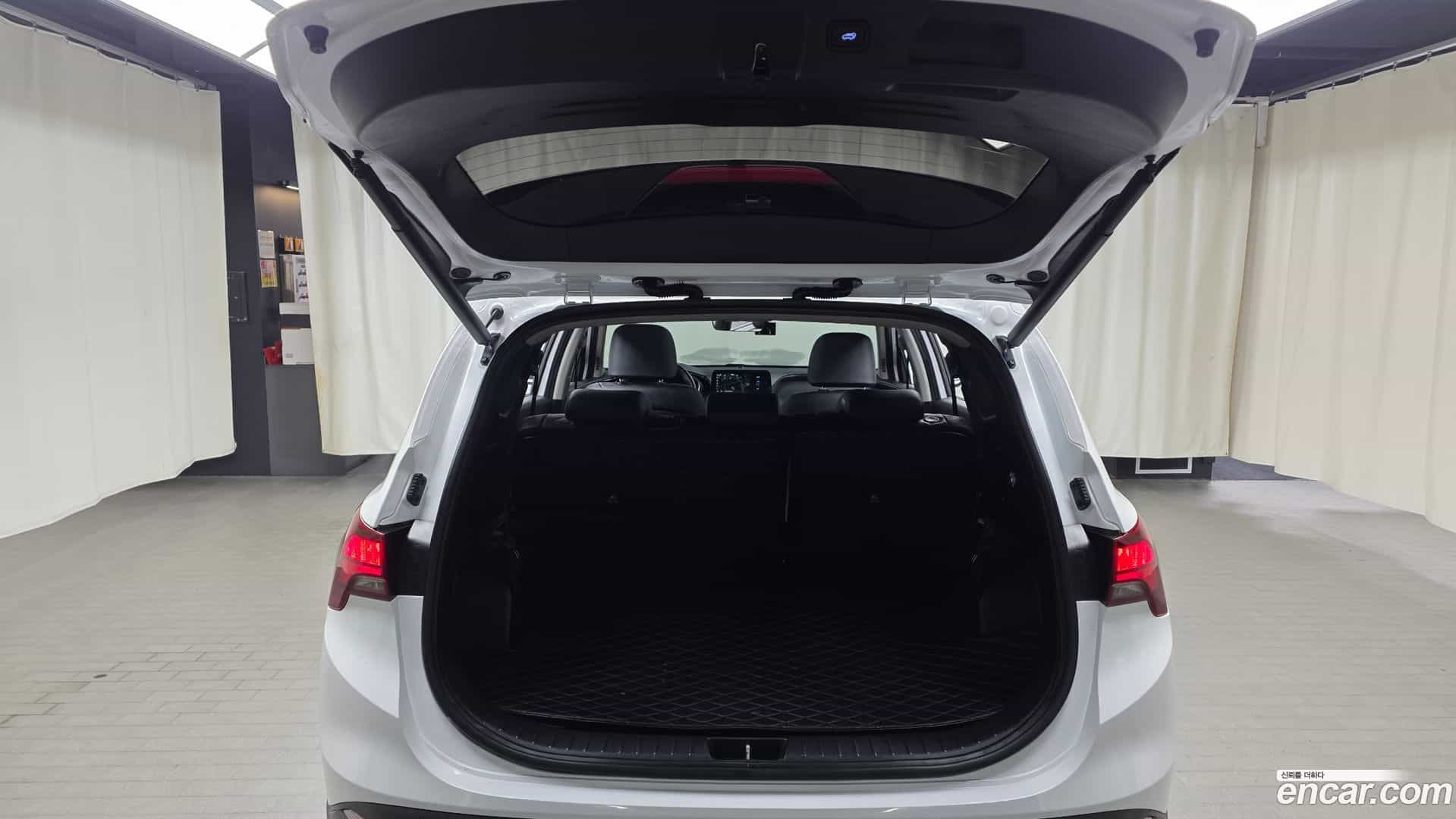 Santafe Hyundai 2023.6-OPTION-024