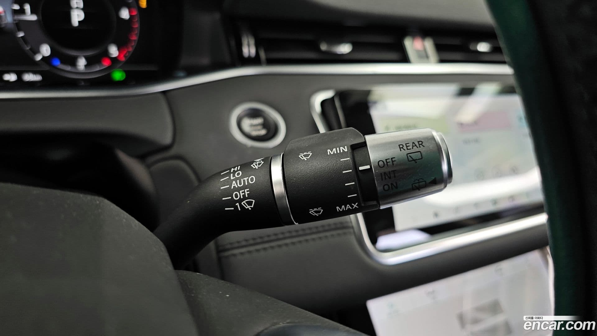 Main__Slider__Photo:Range Rover Evoque Land Rover 2019.6-27